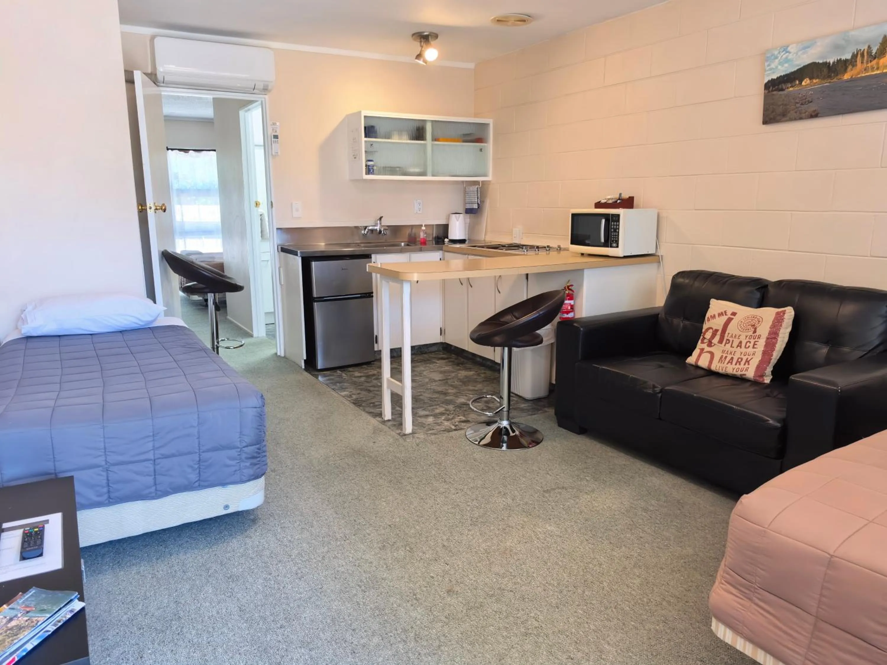 Dining area in Judges Pool Motel Turangi