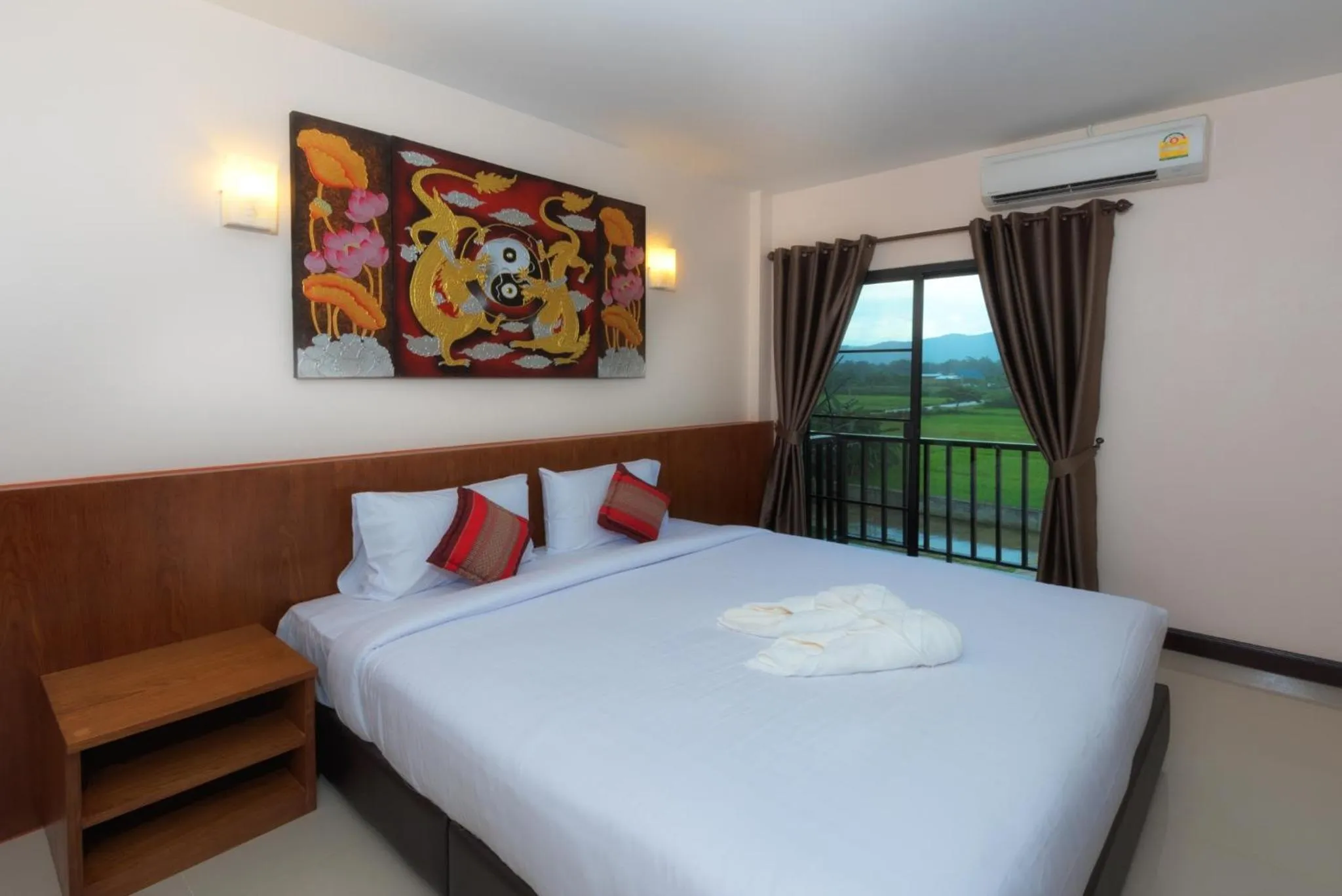 Photo of the whole room, Bed in Lampang Vintage