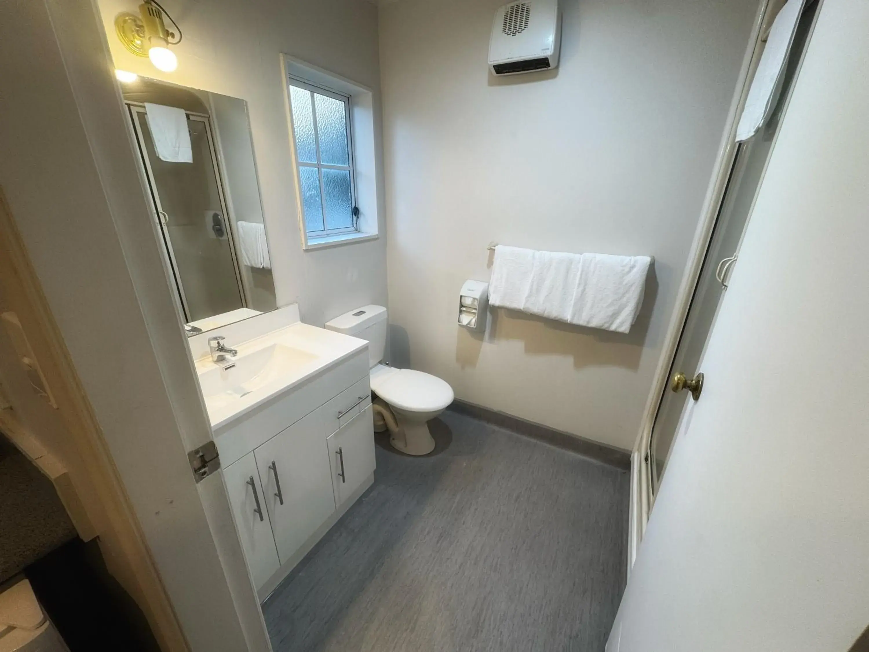 Family Room in Settlers Motor Lodge Family Room in Settlers Motor Lodge