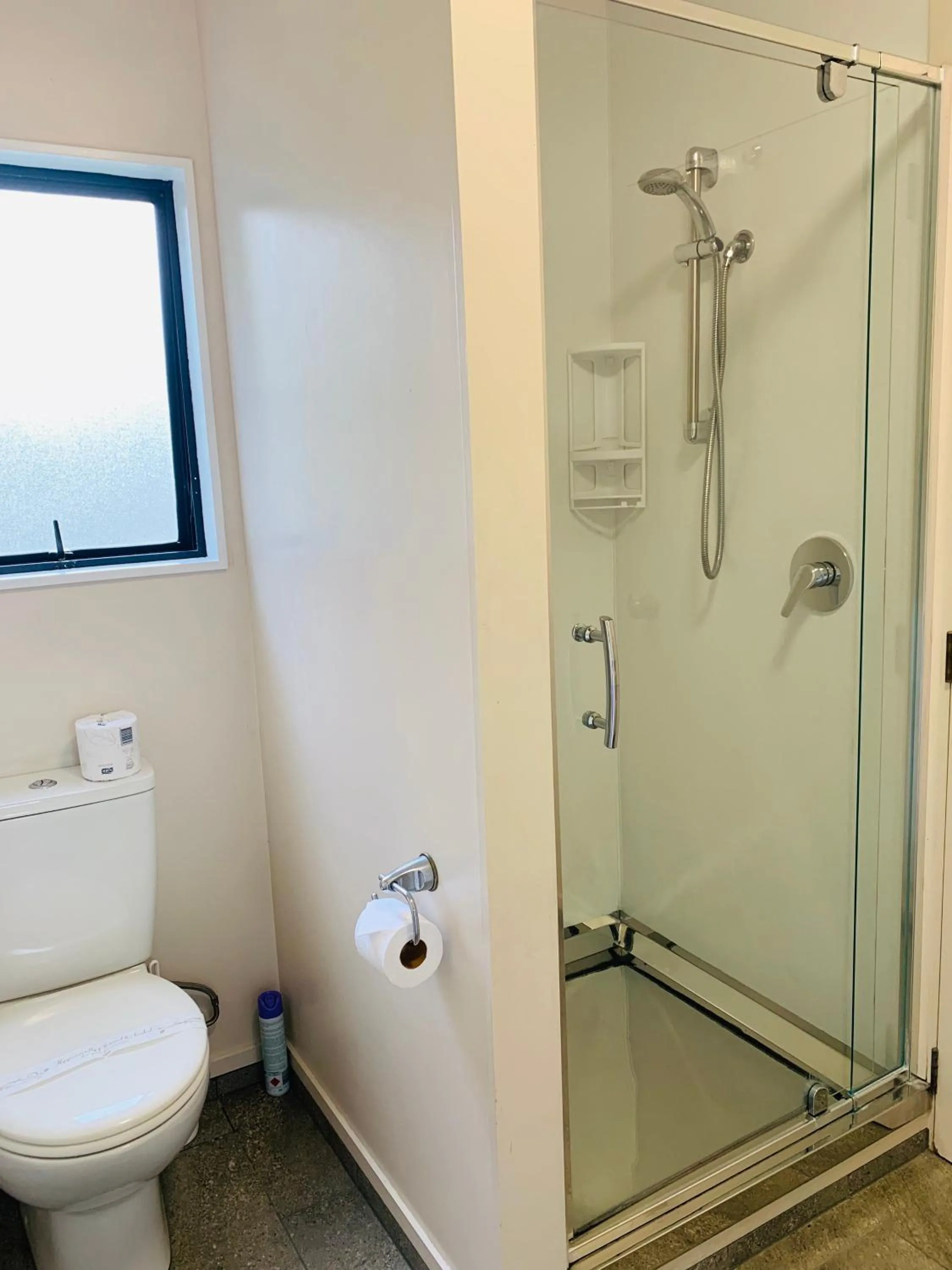 Kingswood Manor Motel