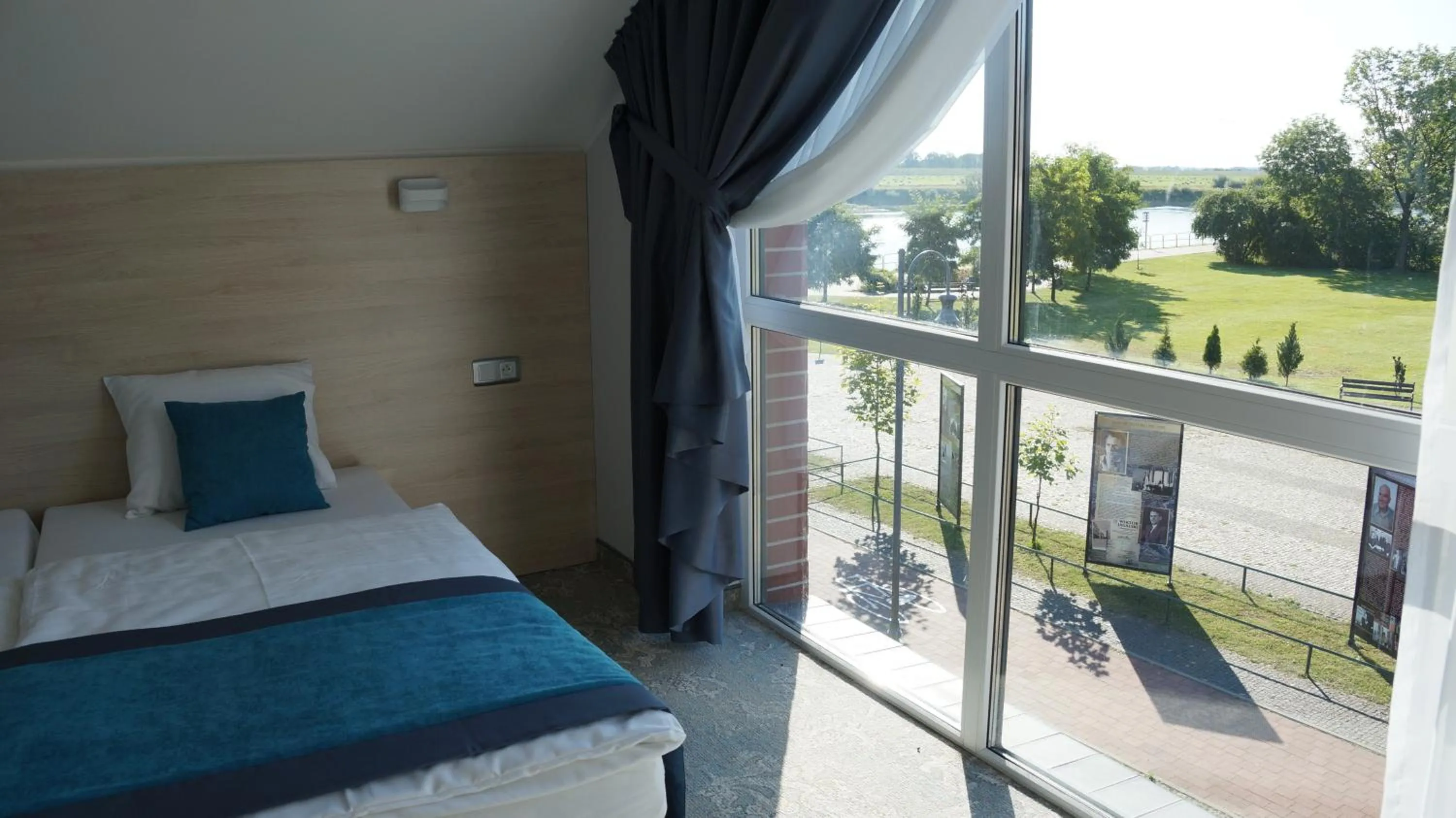 View (from property/room), Bed in Hotel Vela