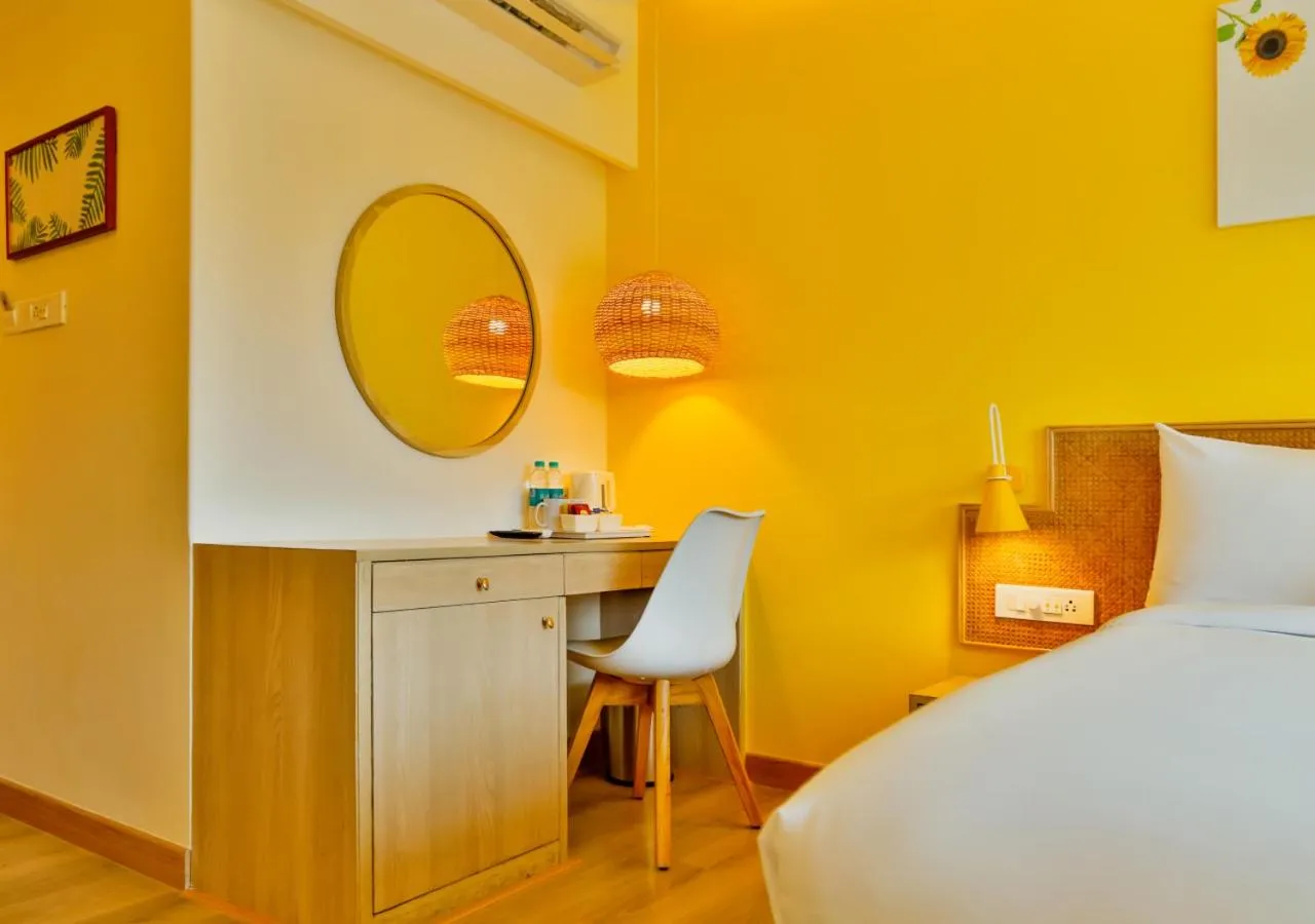 Bedroom, Bed in Bloom Hotel - Juhu