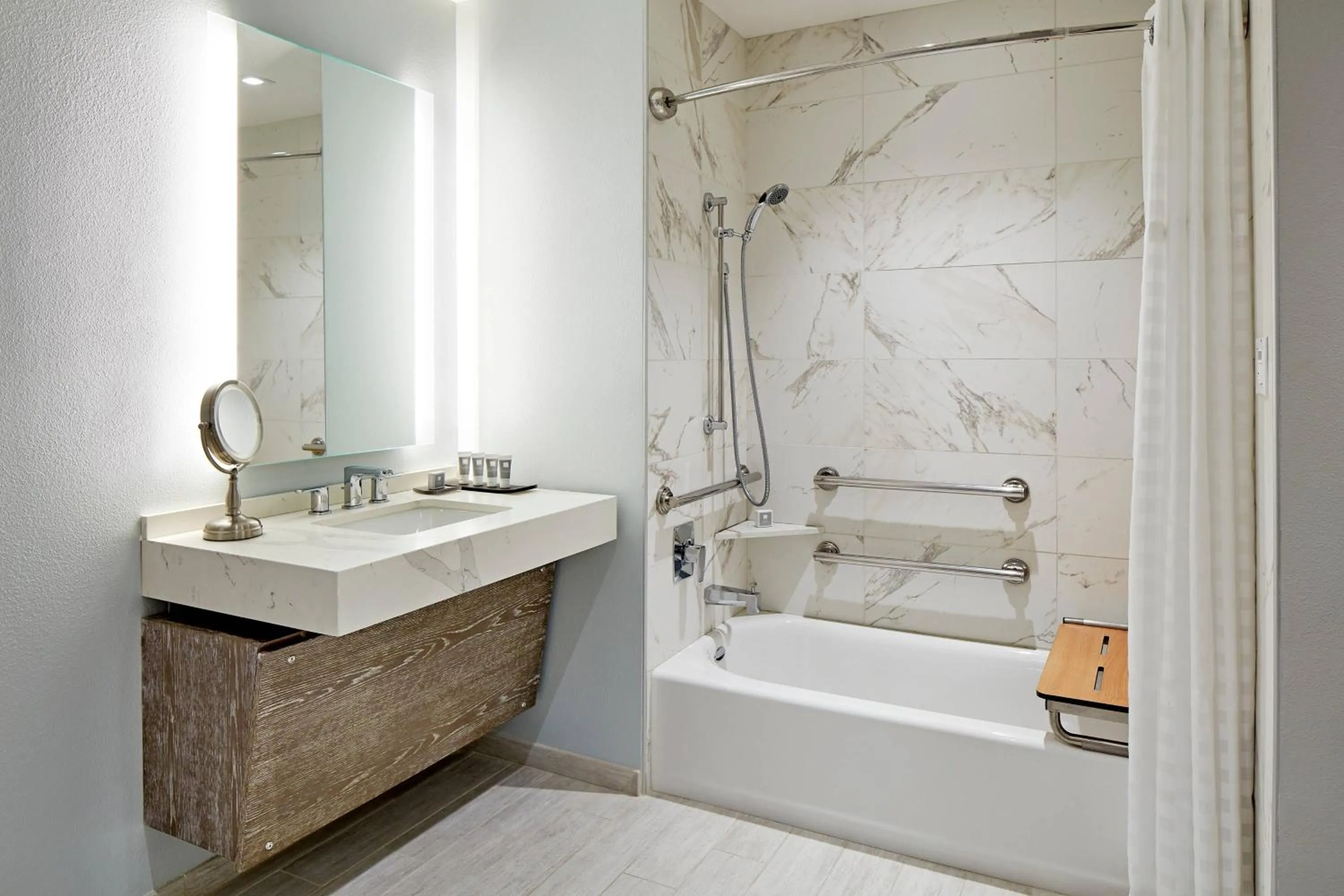 Bathroom in HOTEL PASEO, Autograph Collection