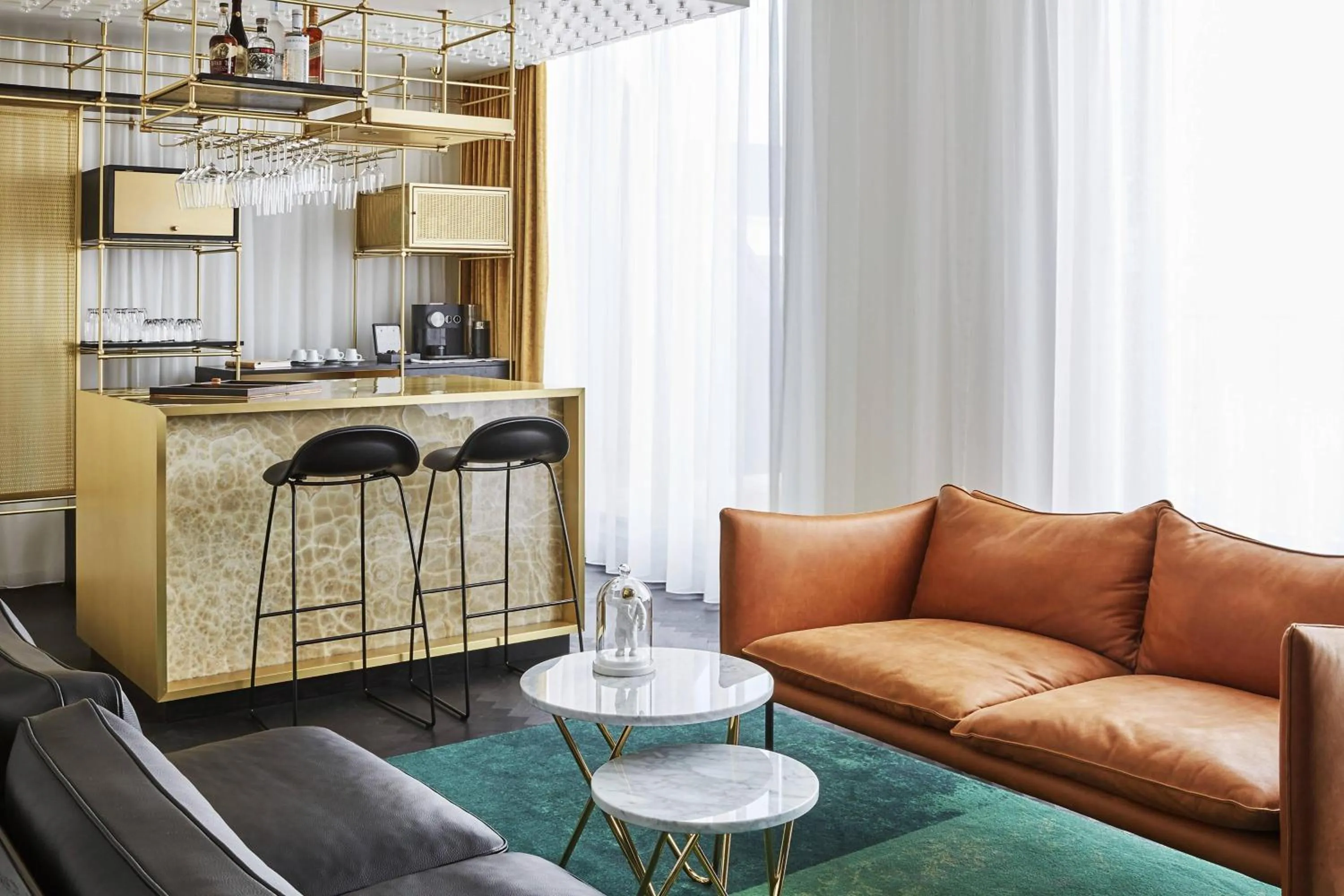 Bedroom in Roomers Munich, Autograph Collection