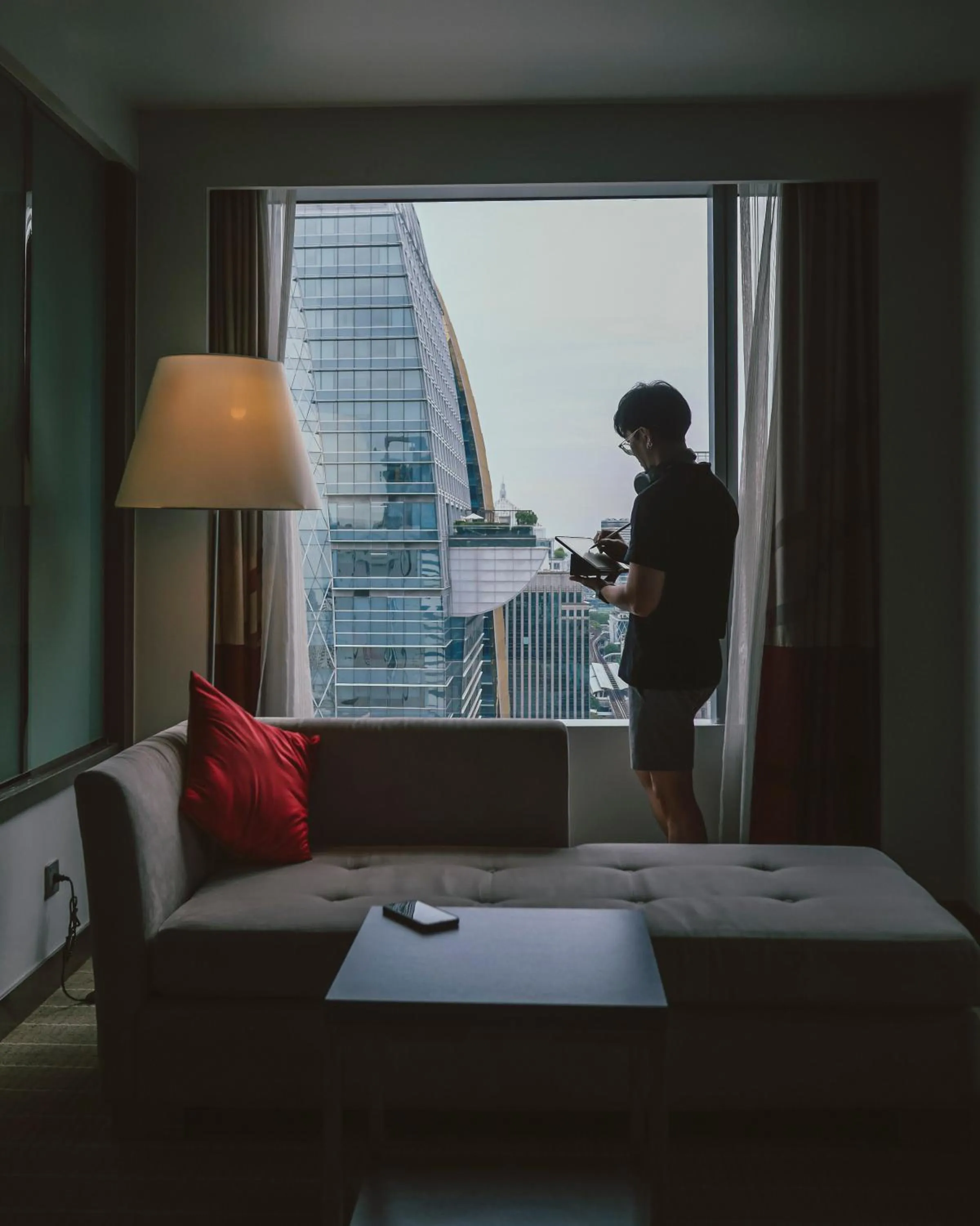 People, Bed in Four Points by Sheraton Bangkok Ploenchit Sukhumvit