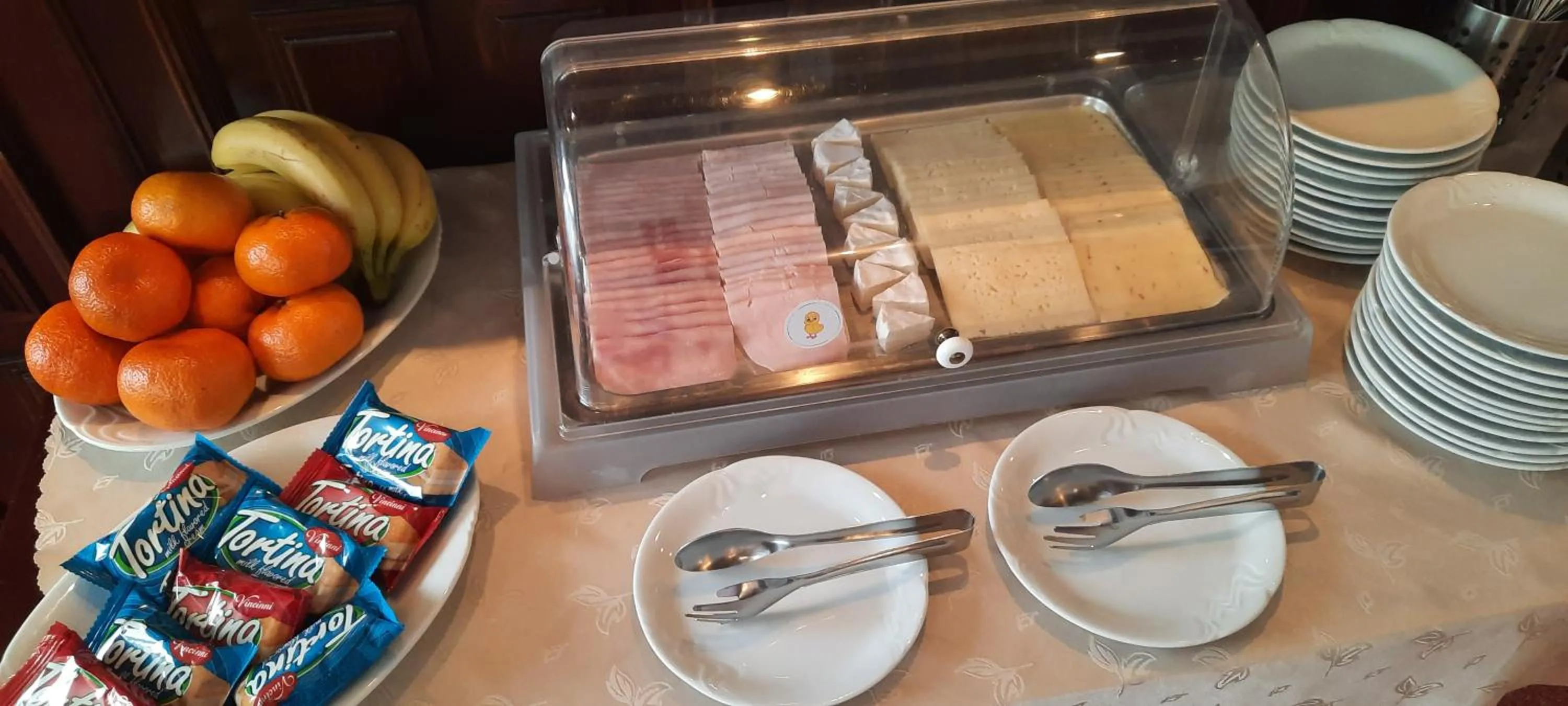 Continental breakfast in Hotel Excellent