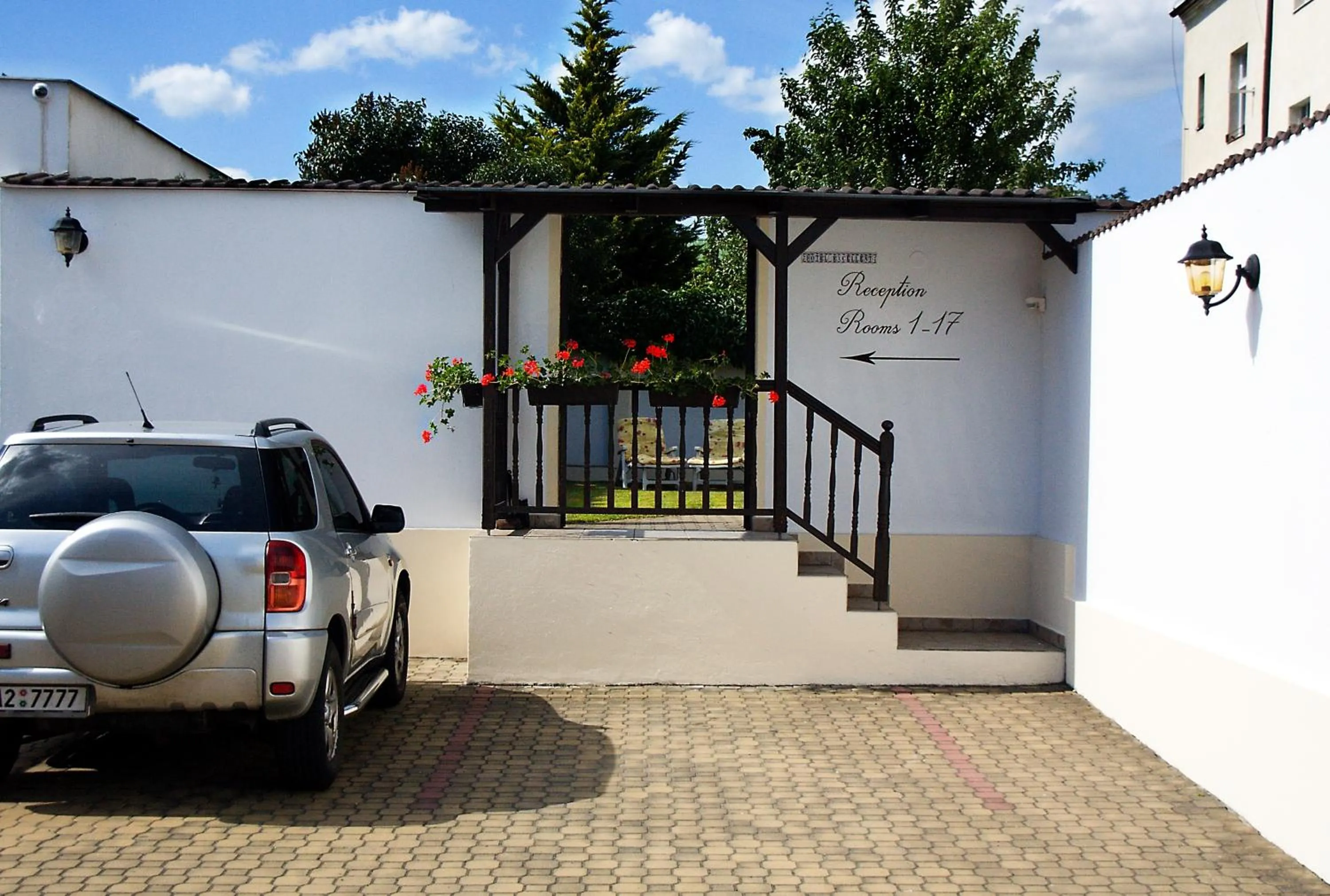 Area and facilities in Hotel Excellent