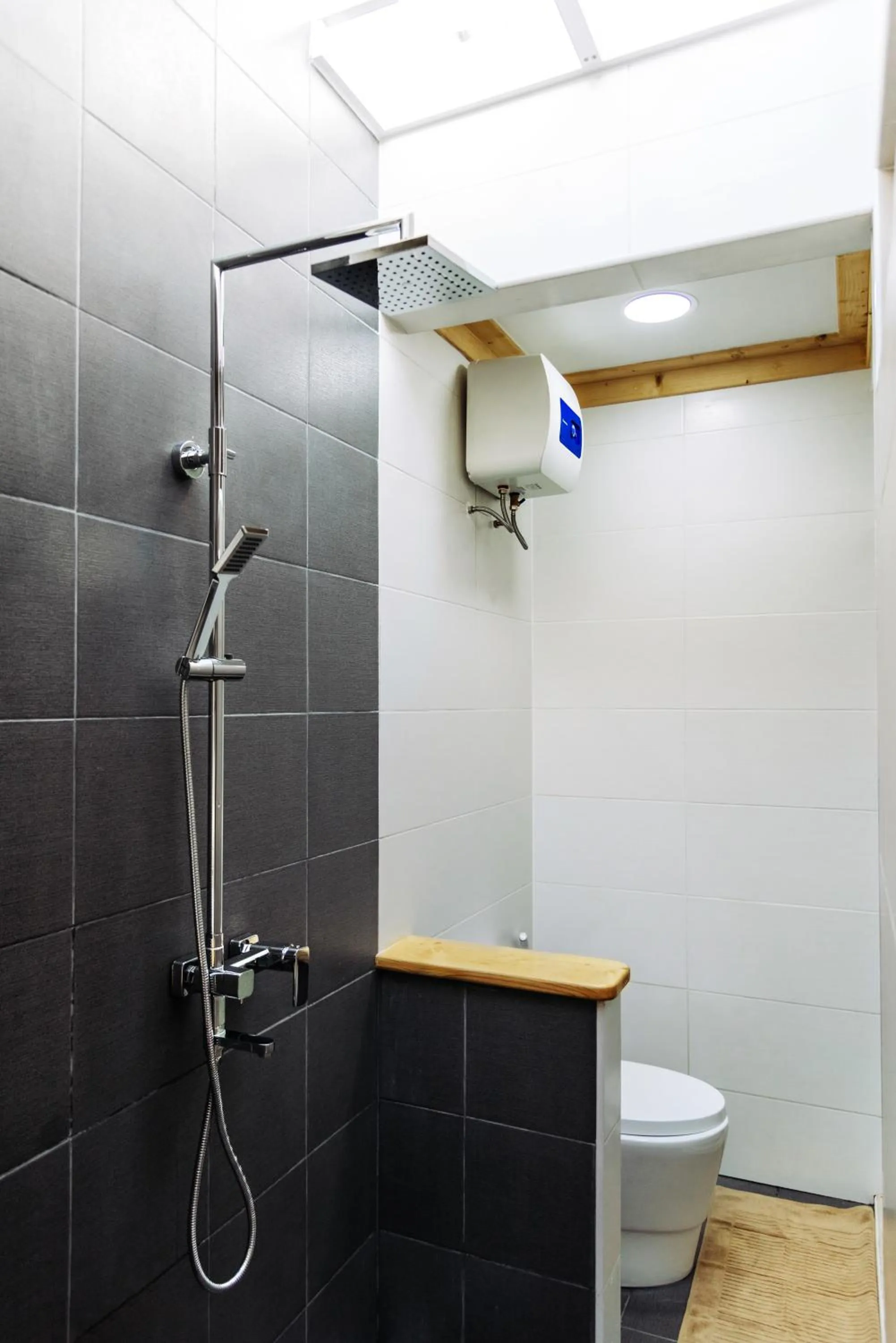 Shower in WAVE SOUND by 3S Maldives