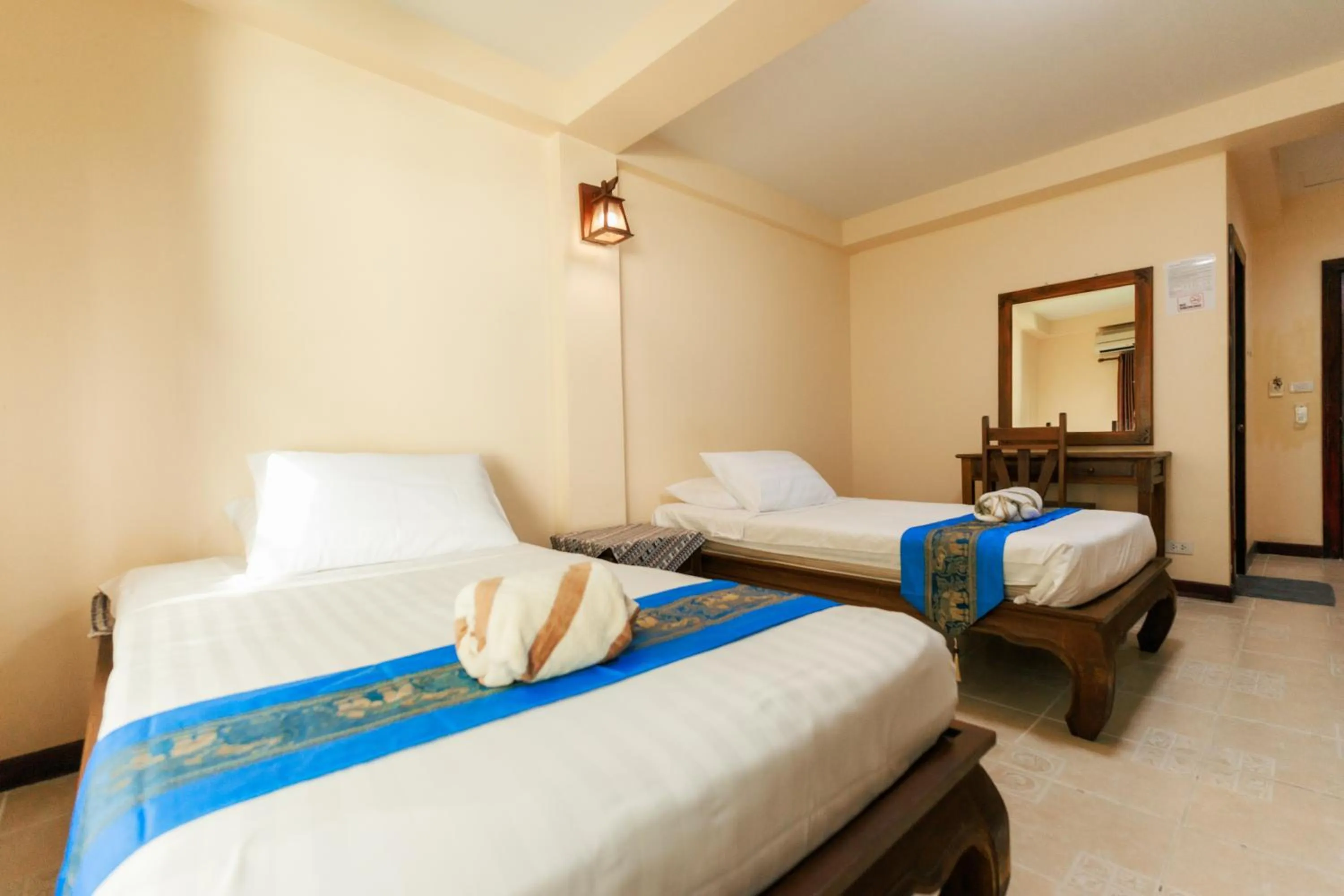 Bedroom, Bed in SK House 2