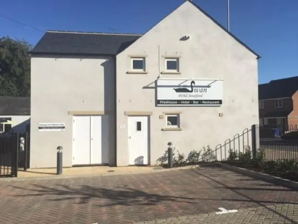 Property building in The Swan @Old Stratford