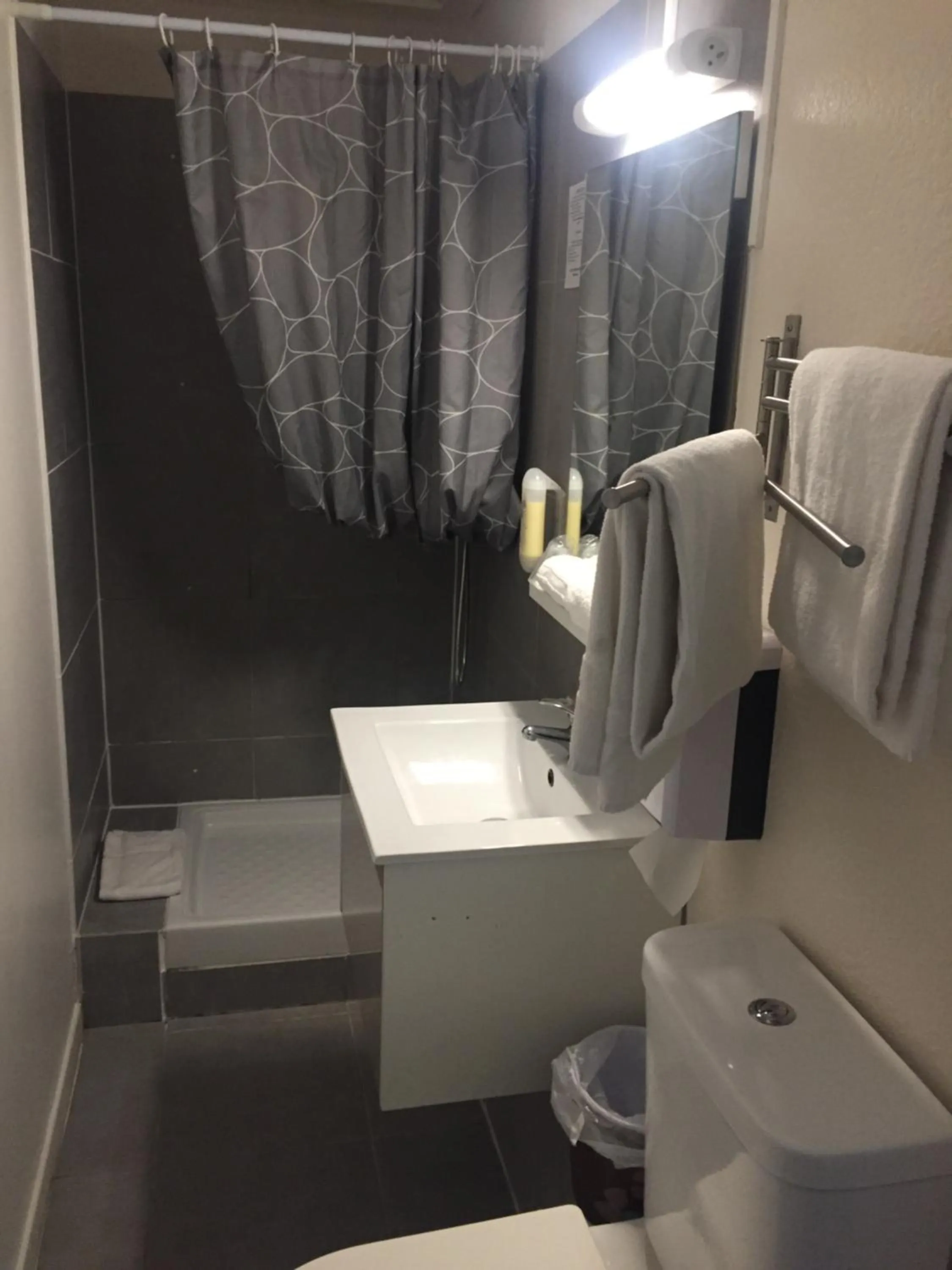 Toilet in Hotel Aurelia