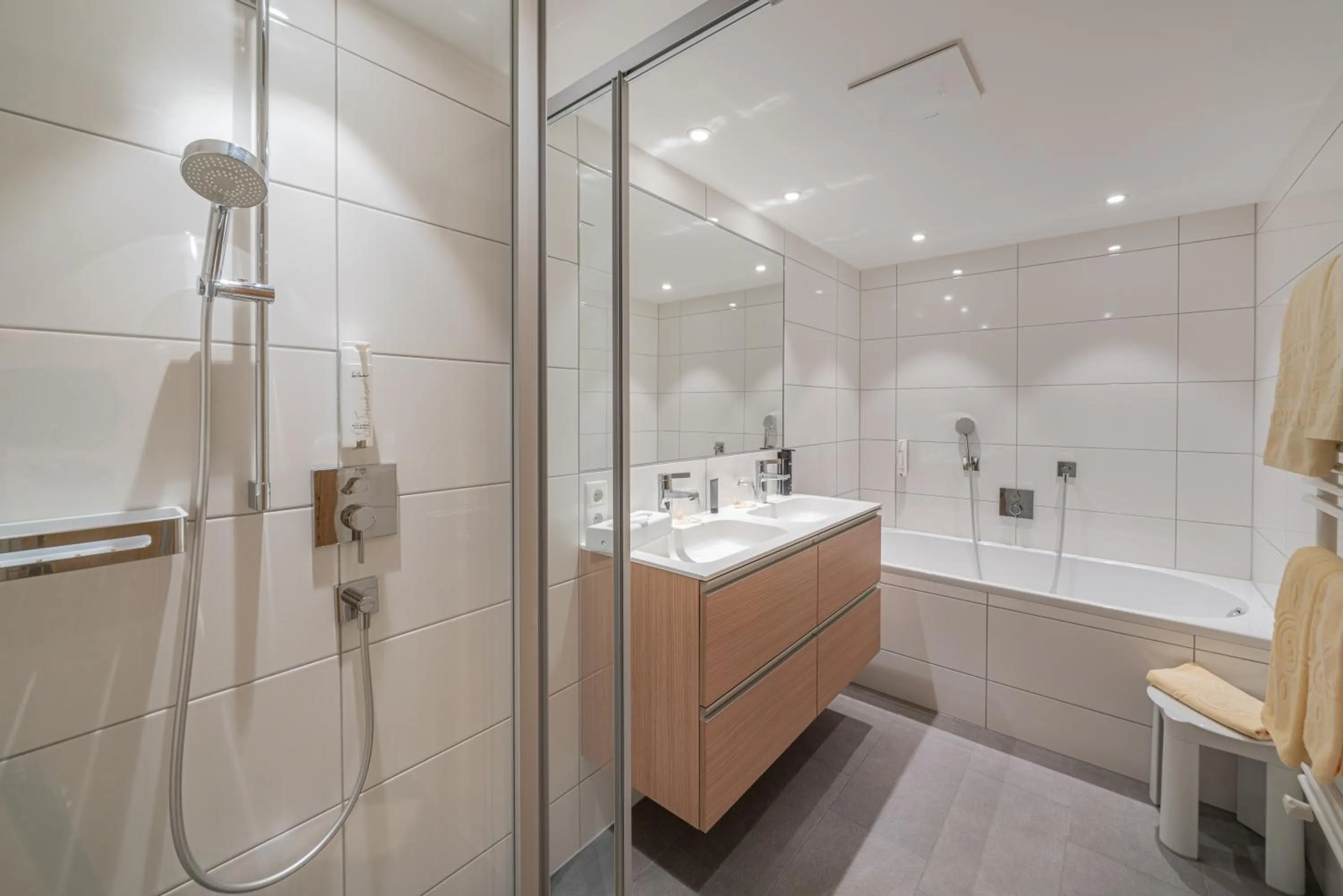 Shower in Hotel Hochsölden