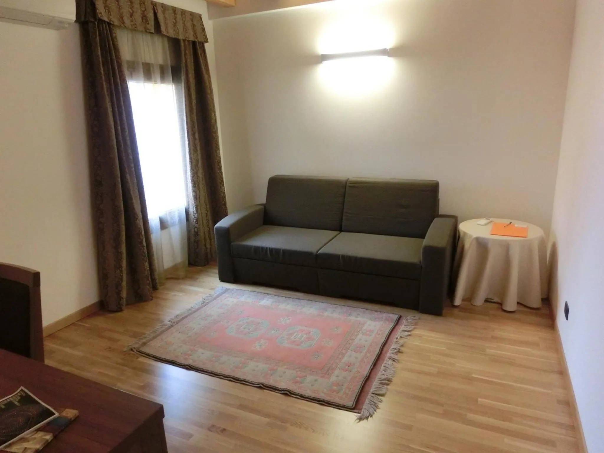 Seating area in Hotel C25