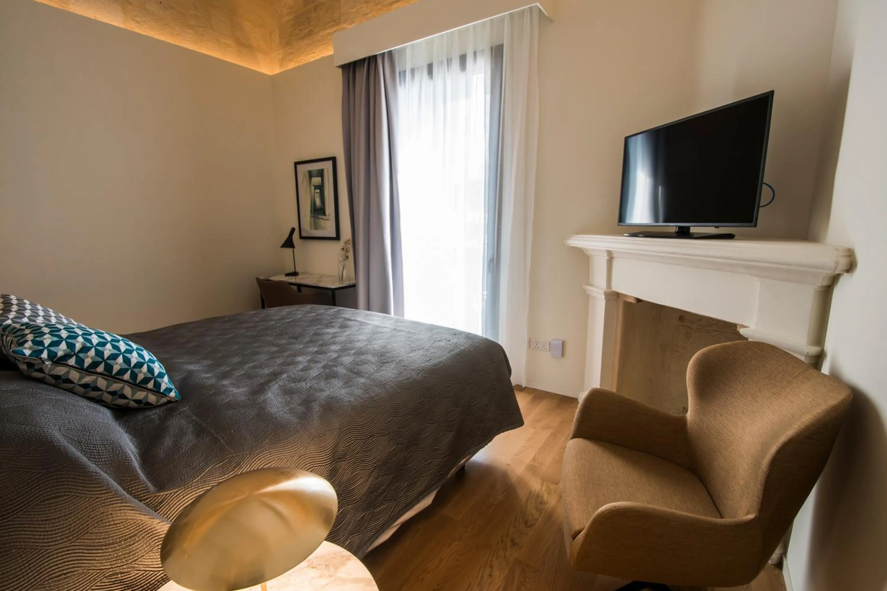 Photo of the whole room, Bed in Cugo Gran Macina Malta