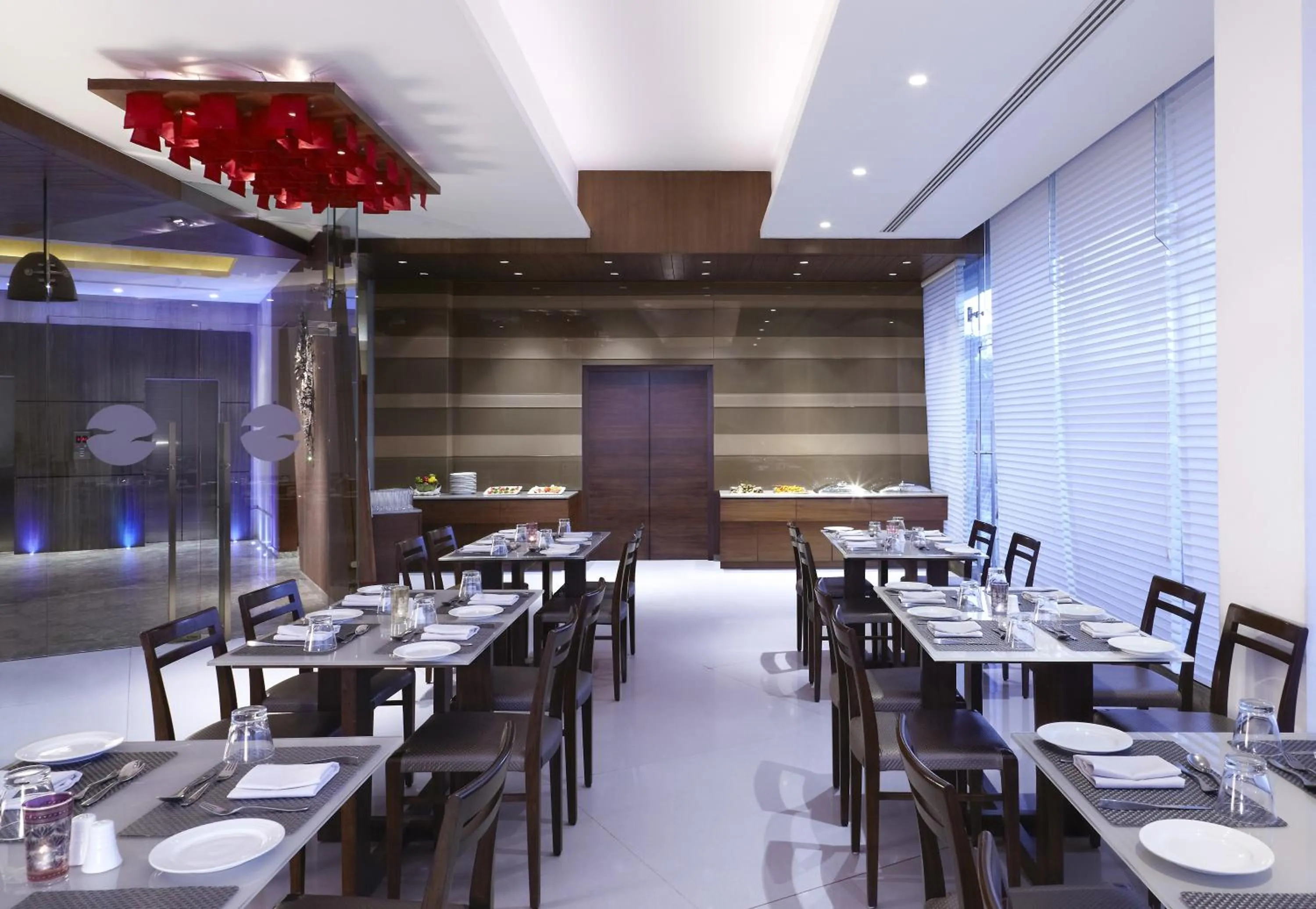 Restaurant/places to eat in Hotel Suba International Sahar Road Mumbai