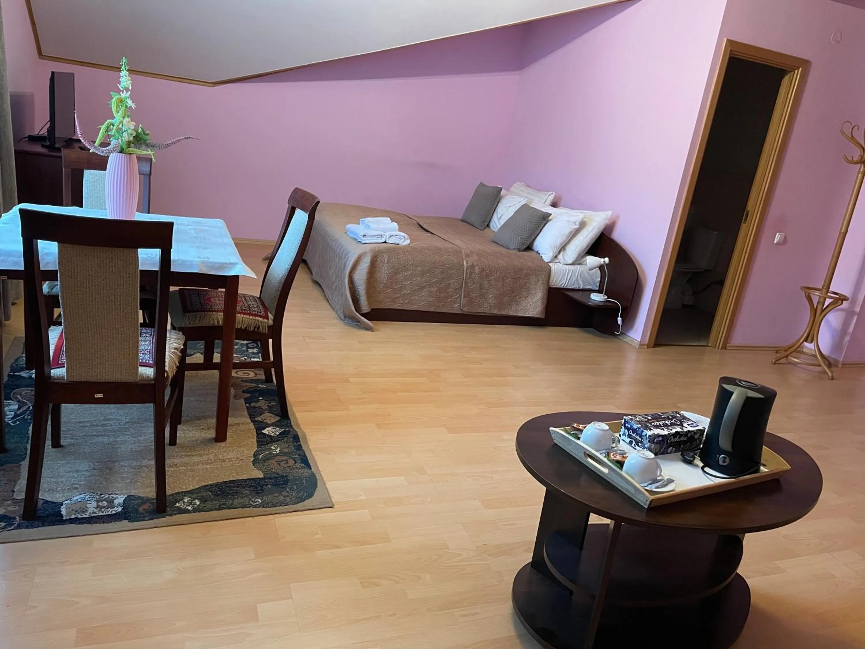 Bed in Hotel Jerevan