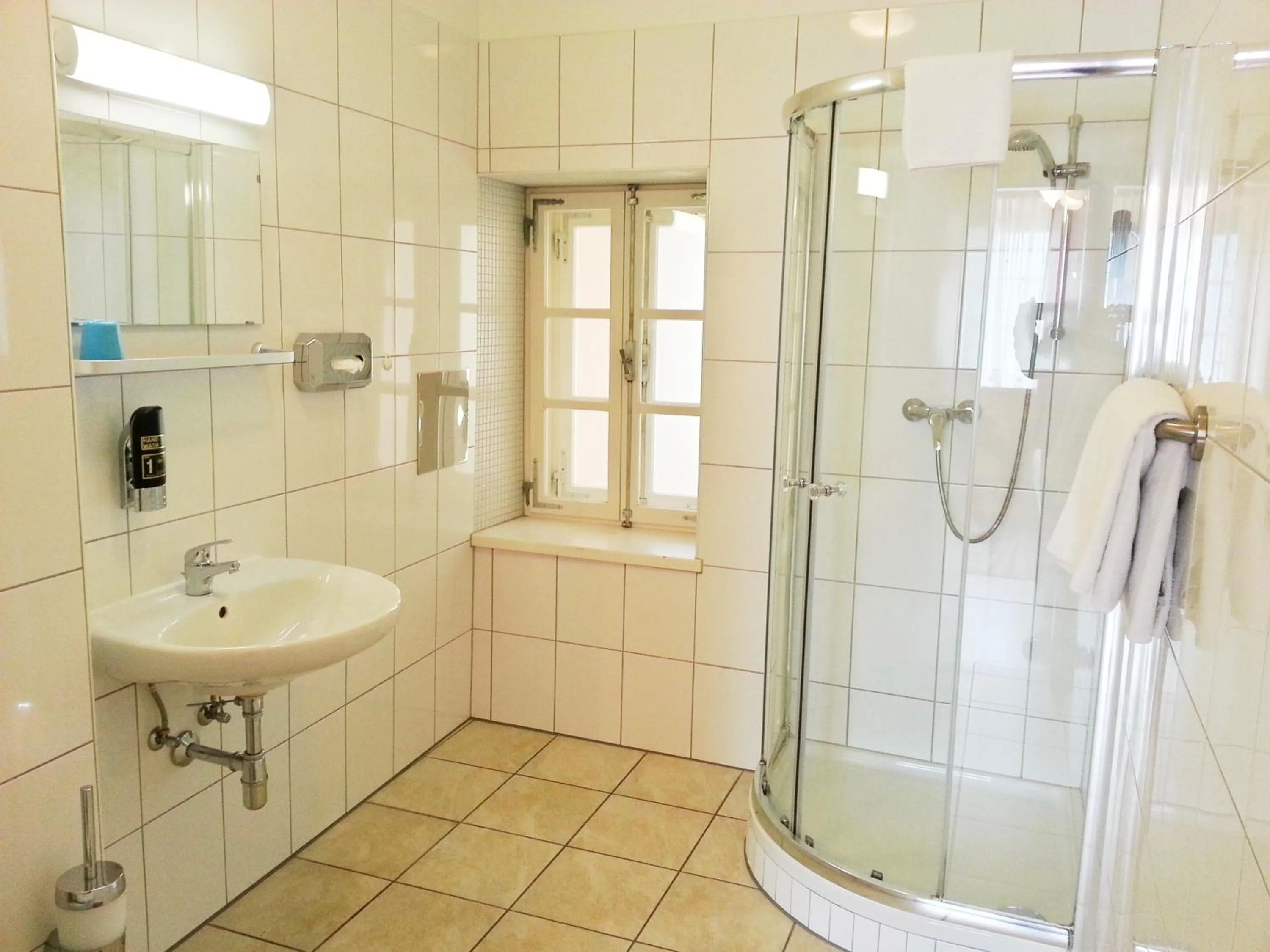 Bathroom in Pension Weisses Lamm
