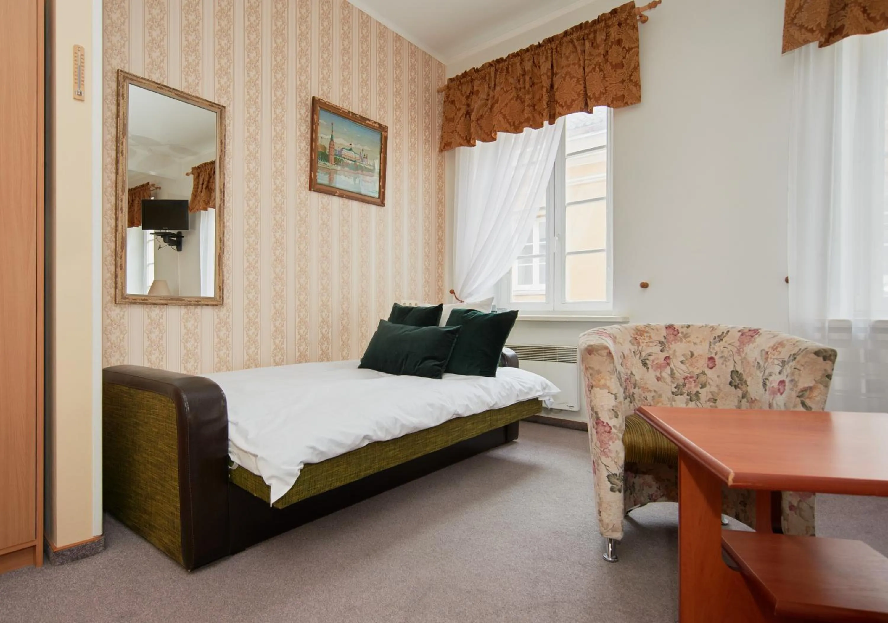 Bed in Angel Town Hall Apartments