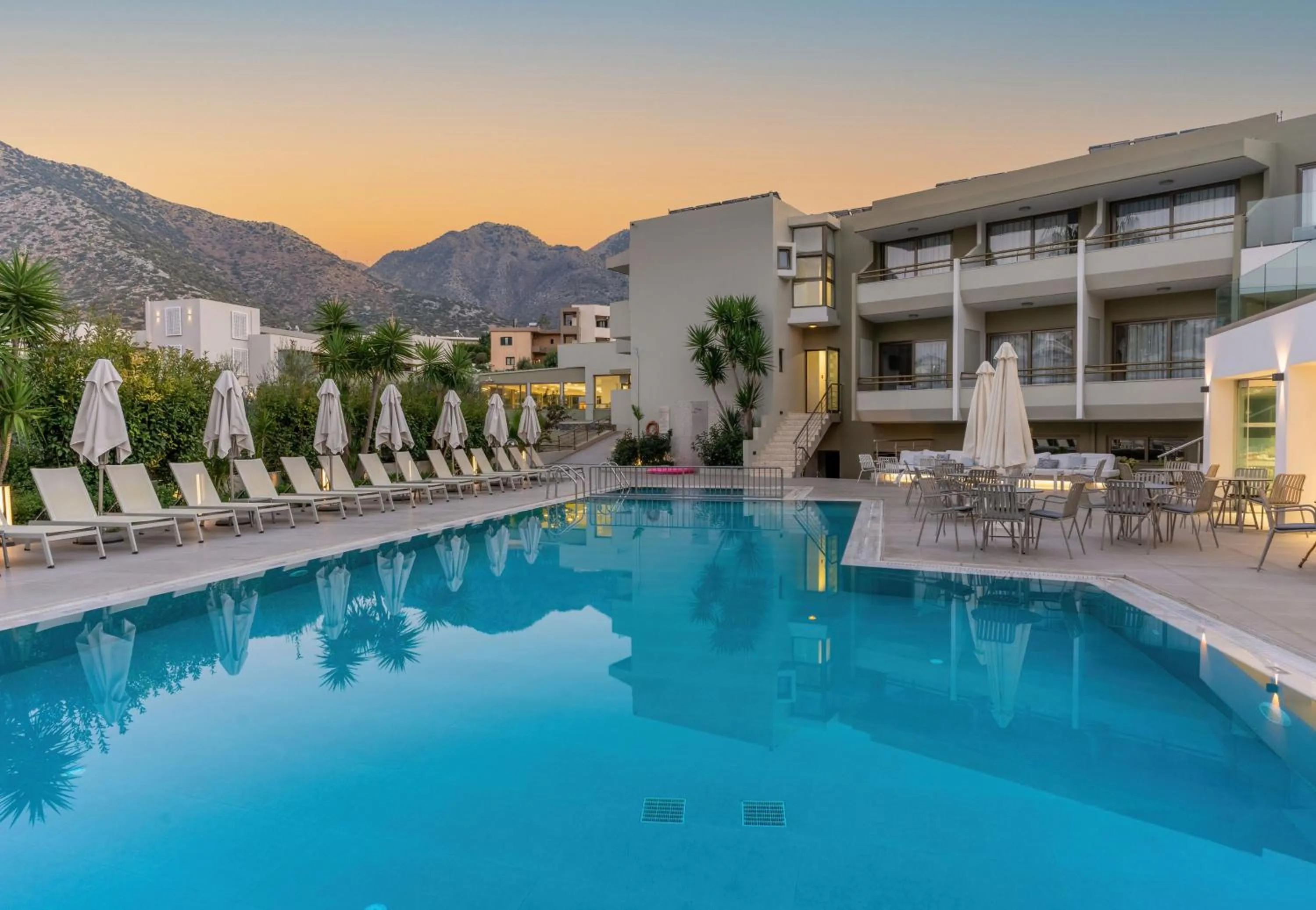 Swimming pool in Bali Star Resort Hotel