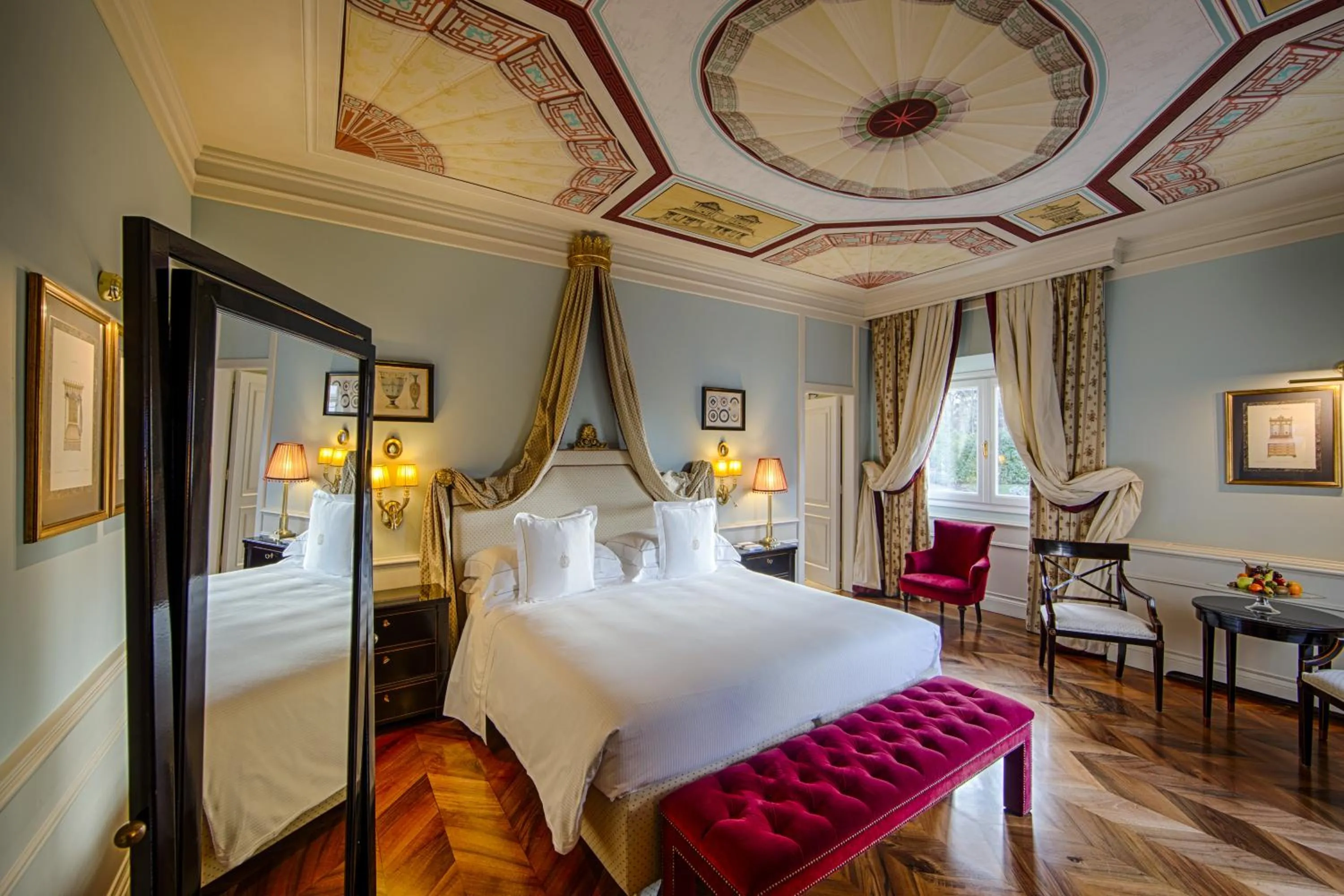 Photo of the whole room, Bed in Villa Cora