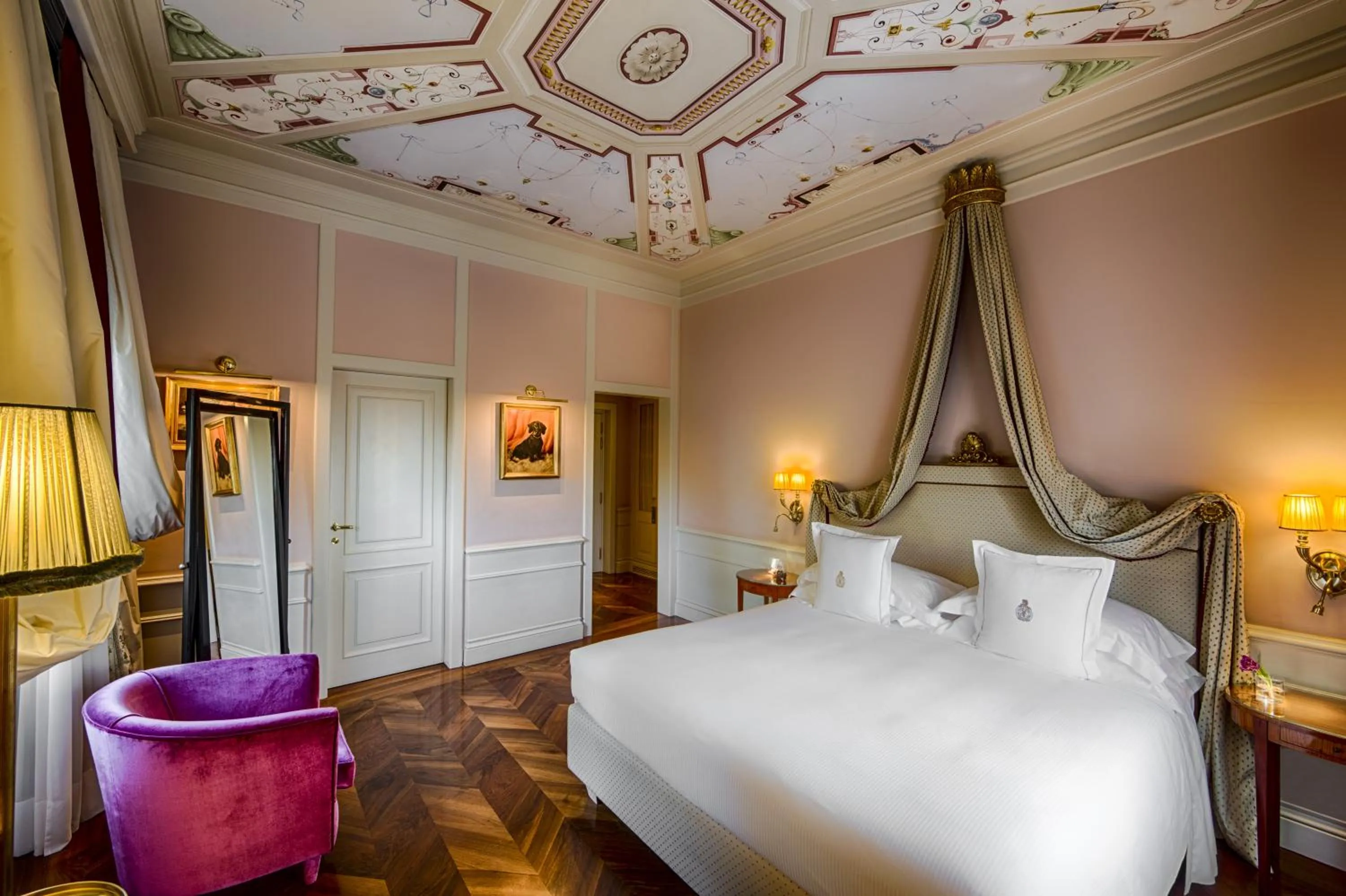 Photo of the whole room, Bed in Villa Cora