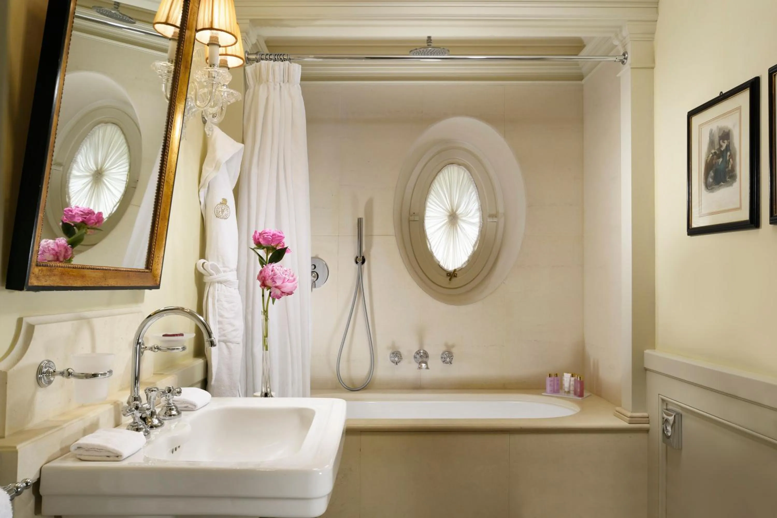 Bathroom in Villa Cora