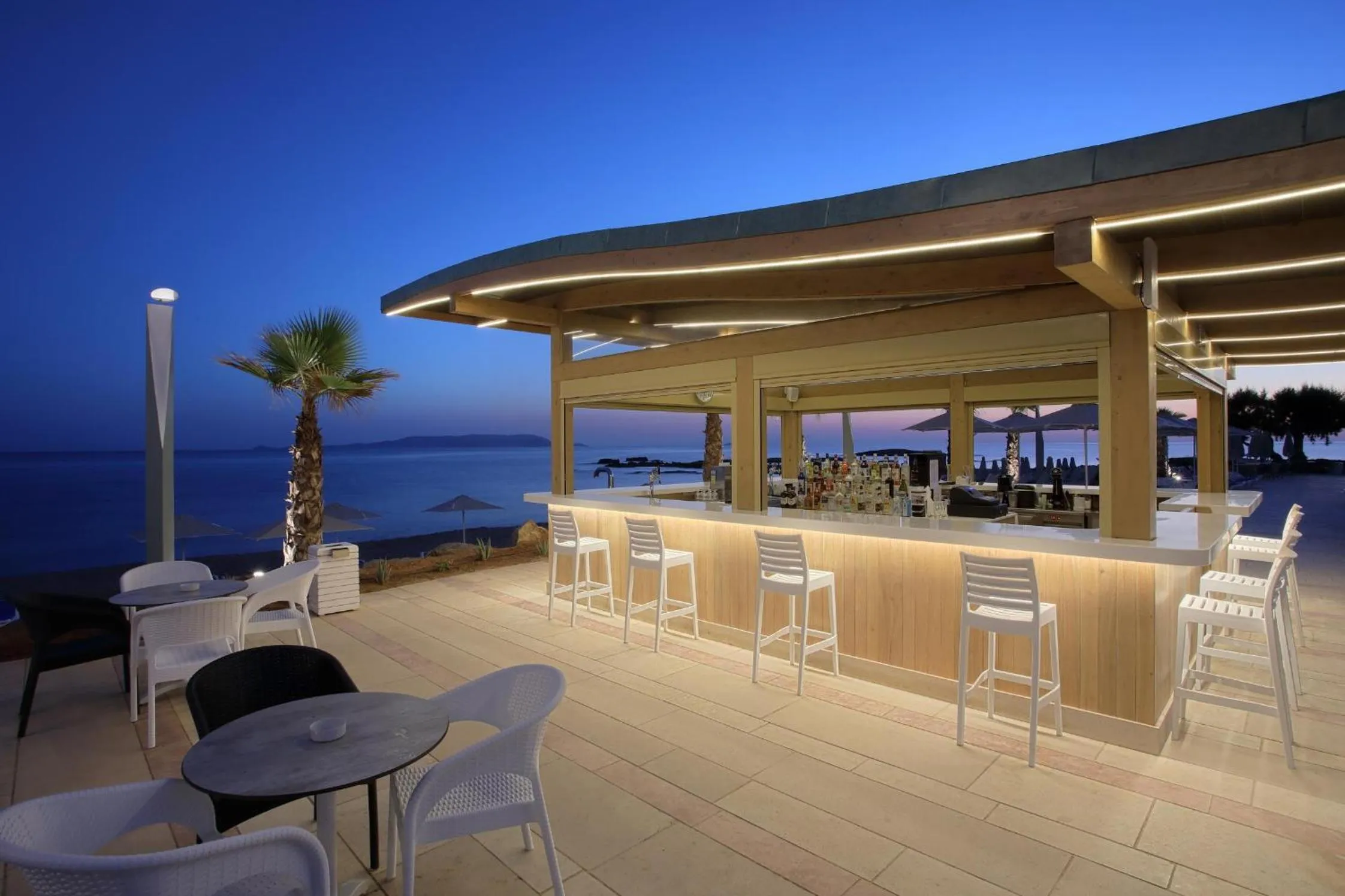 Lounge or bar in Arina Beach Resort