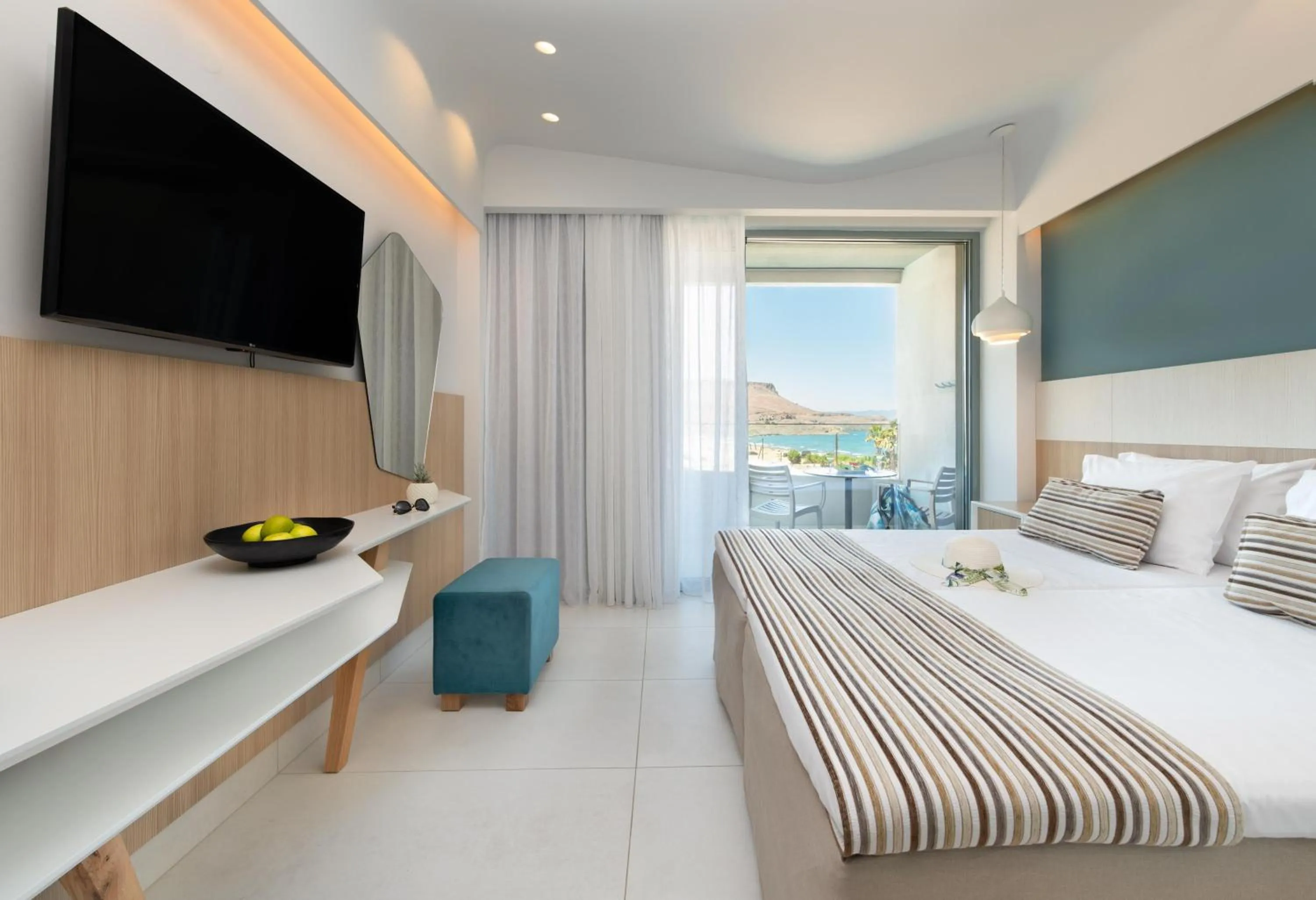 Photo of the whole room, Bed in Arina Beach Resort
