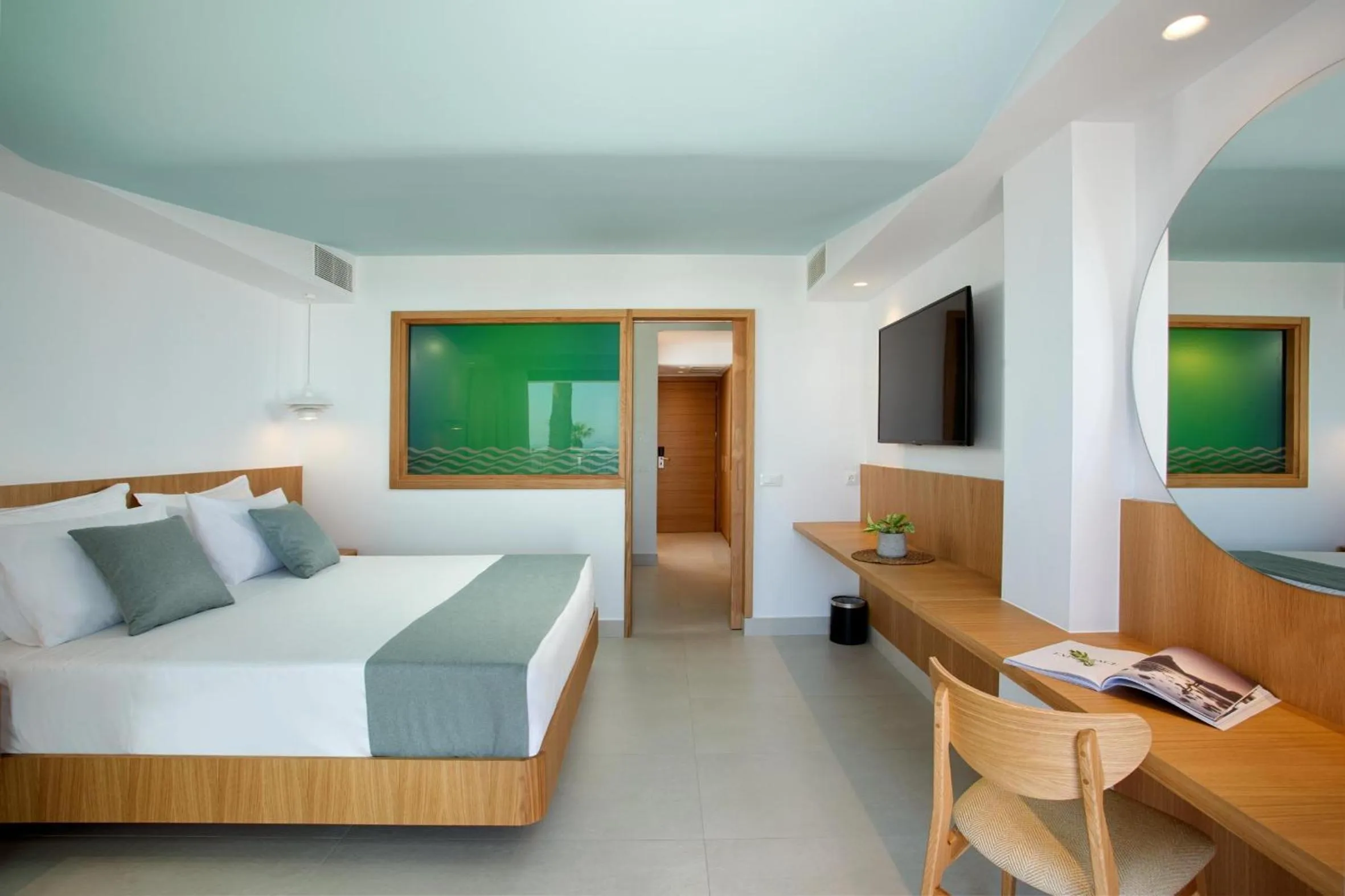 Photo of the whole room, Bed in Arina Beach Resort