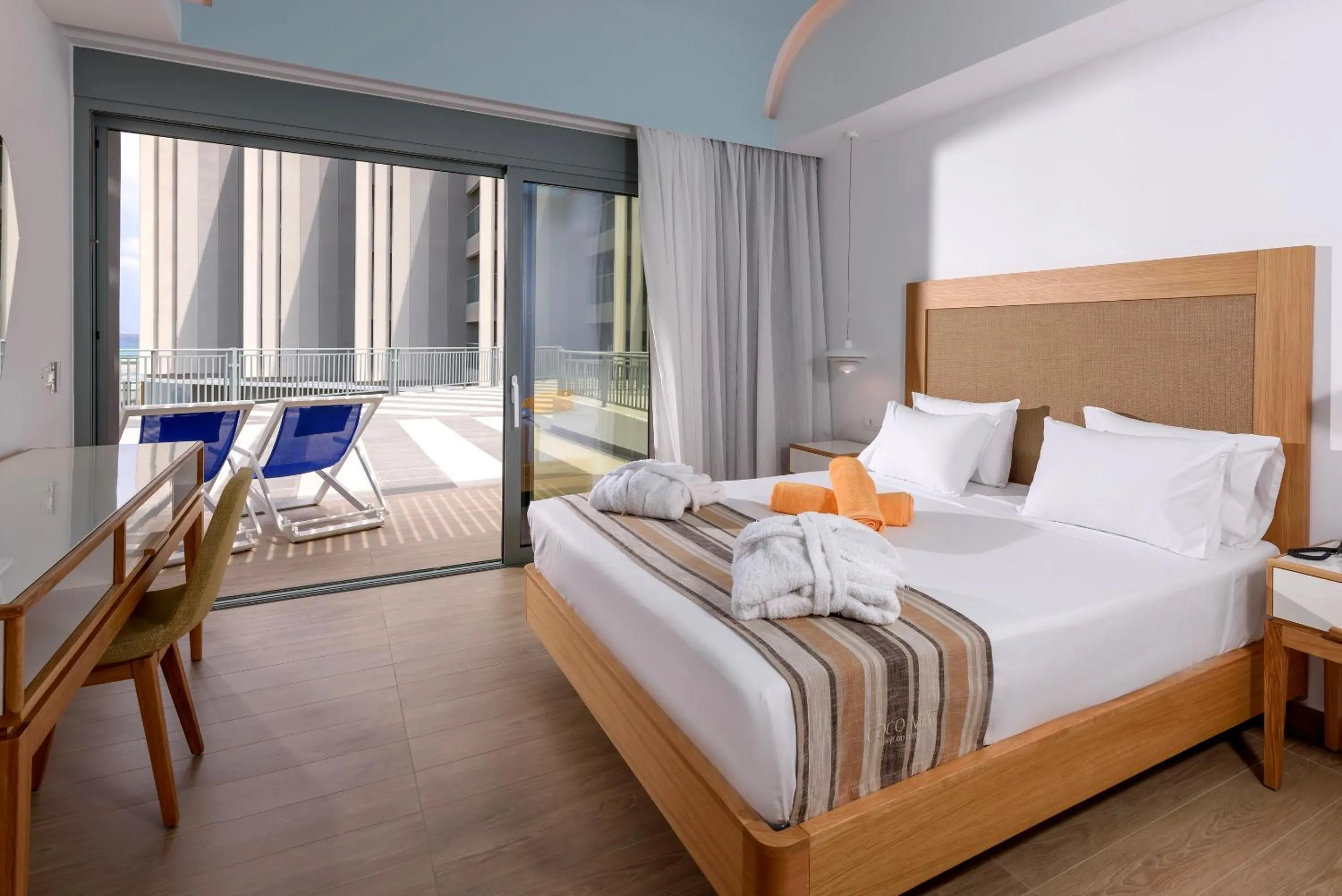 Bed in Arina Beach Resort