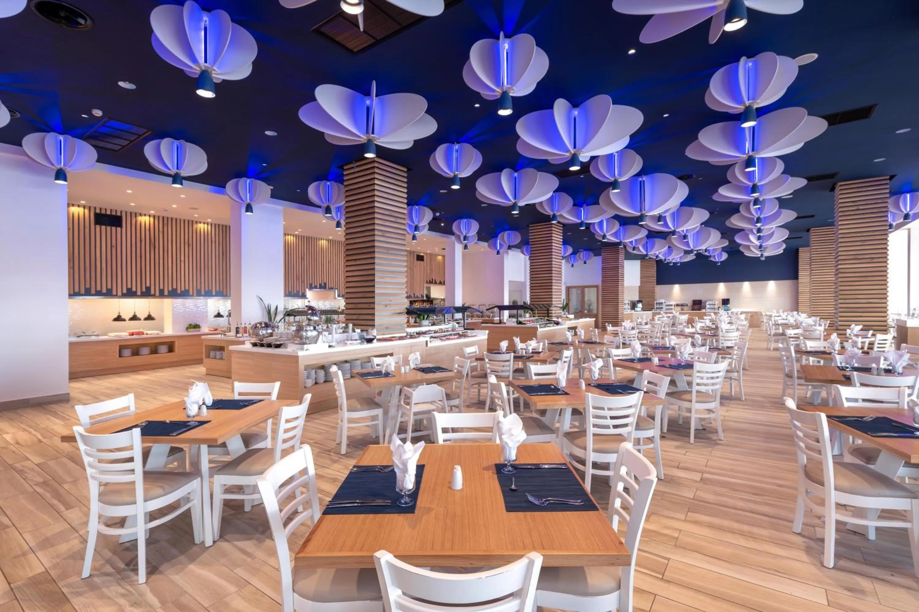 Restaurant/places to eat in Arina Beach Resort