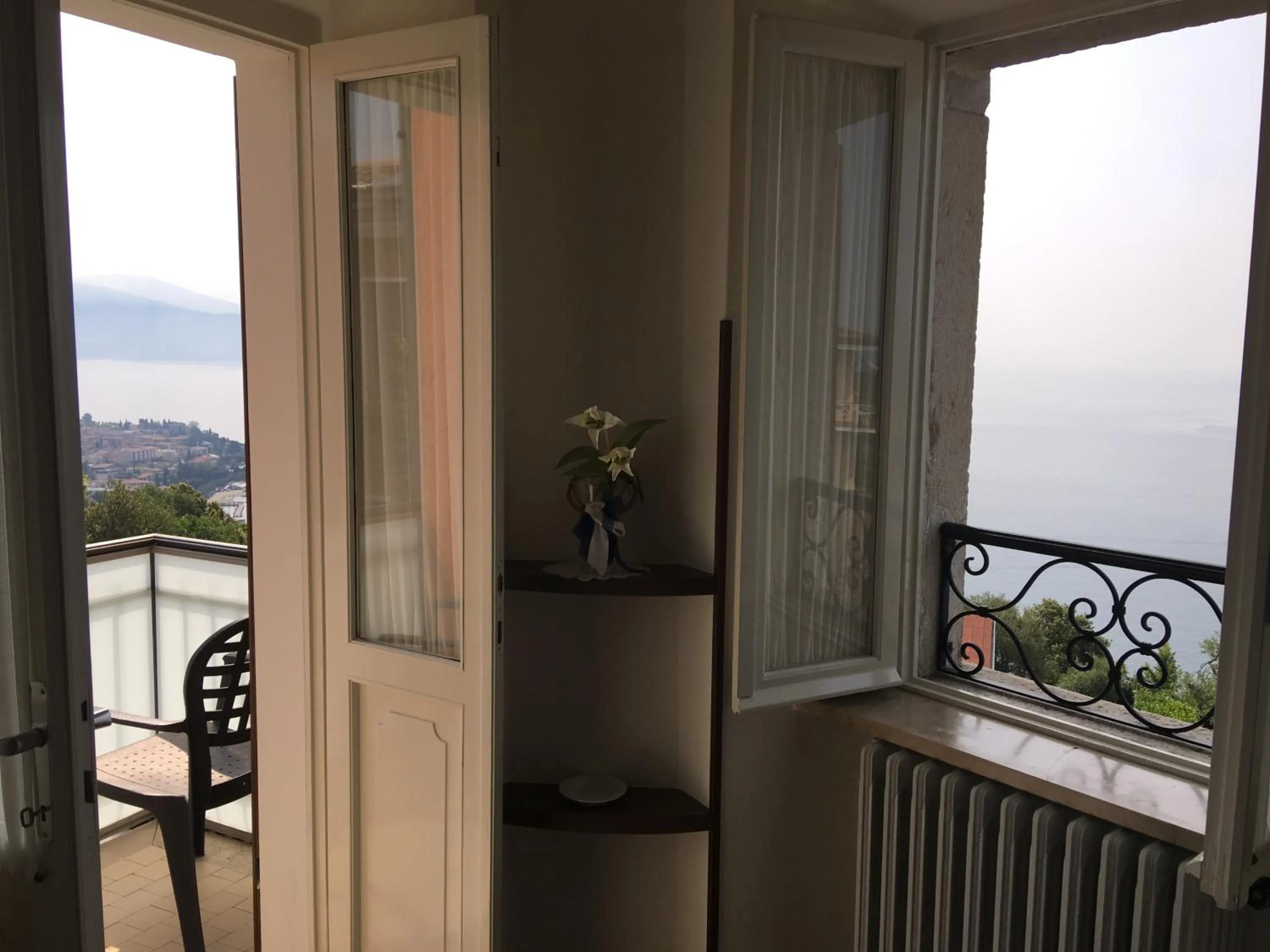 Photo of the whole room in Belvedere Hotel & Villa