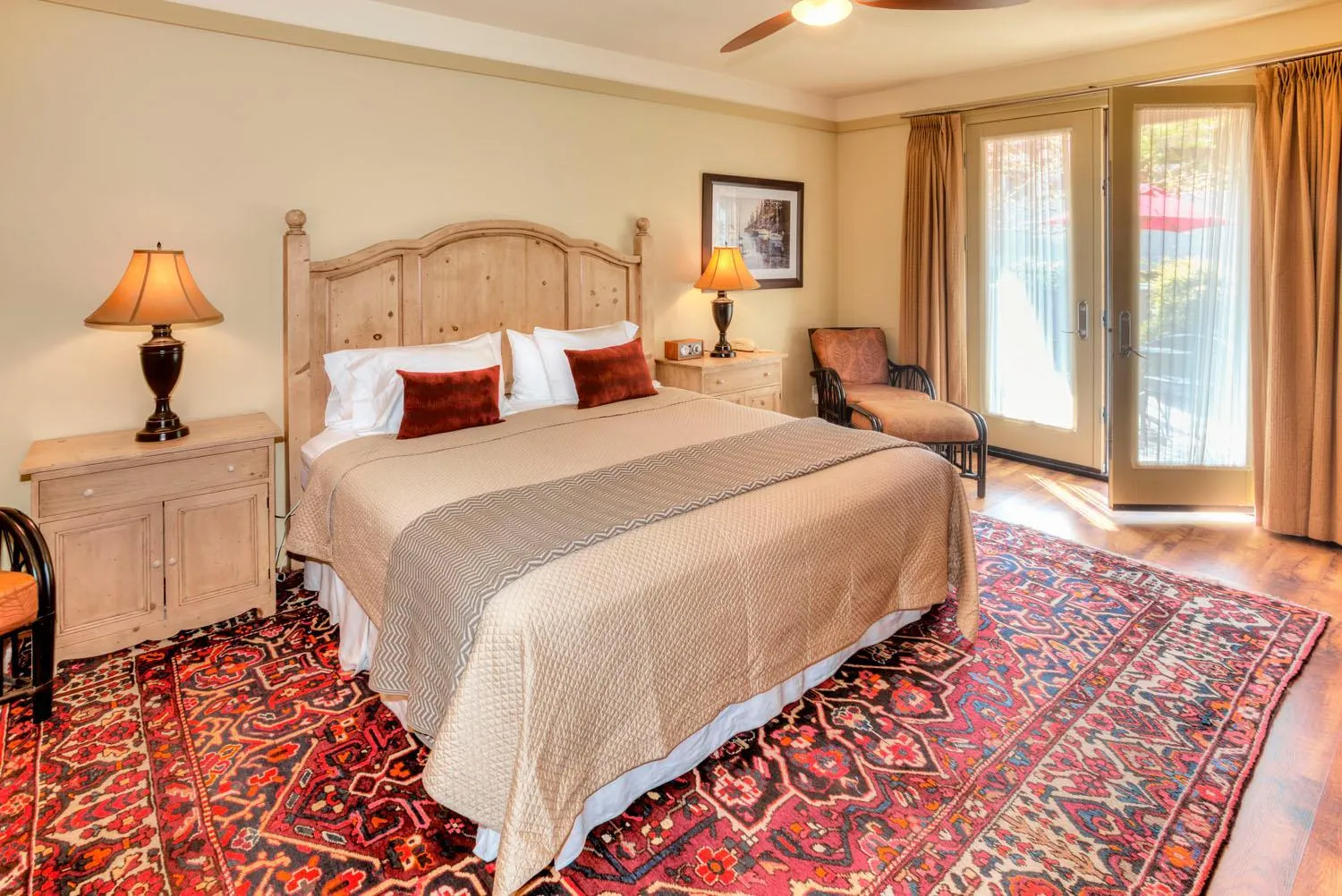 King Room with Balcony in The Eagle Harbor Inn