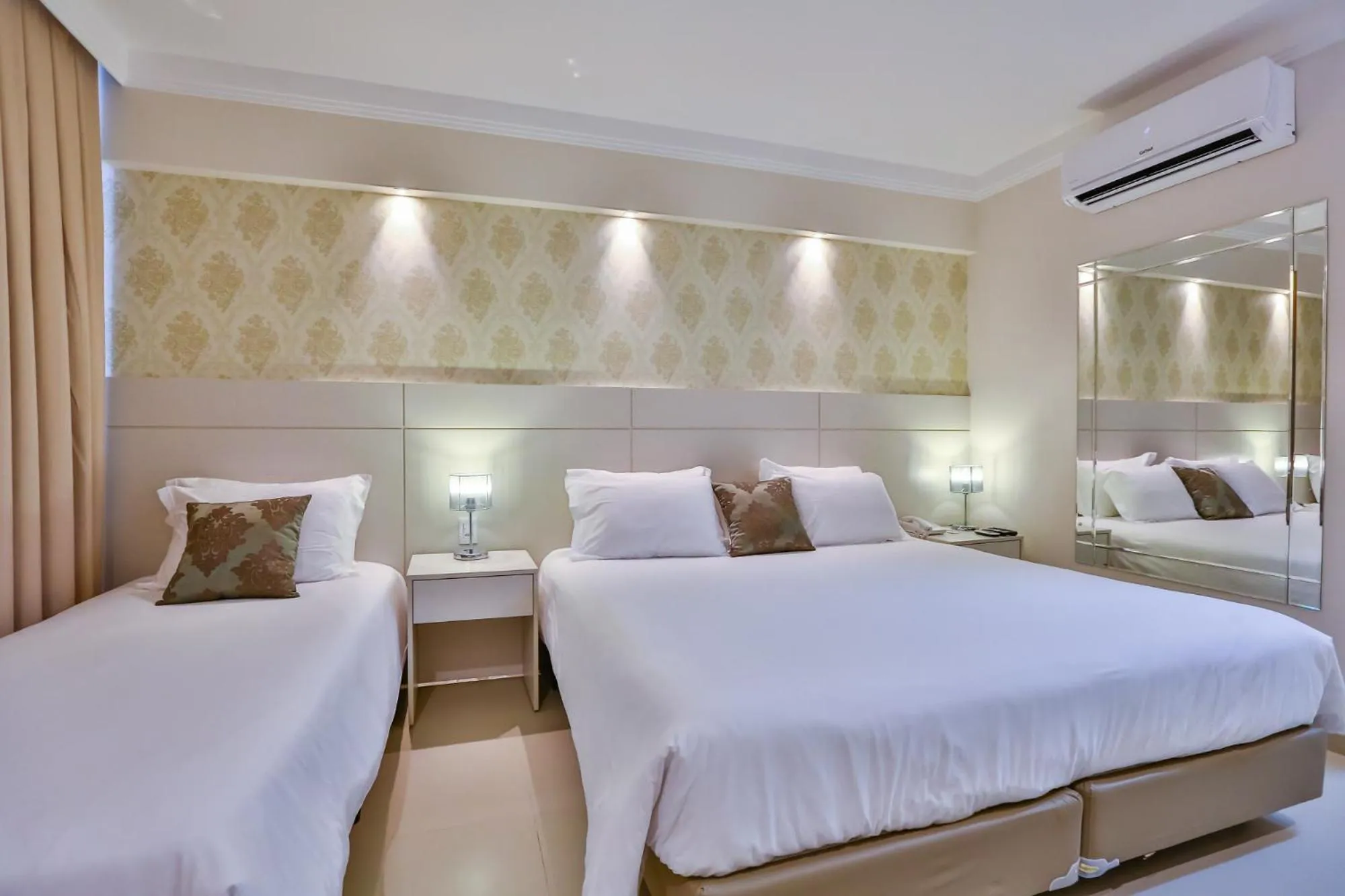 Bed in Golden Lis Hotel Boutique