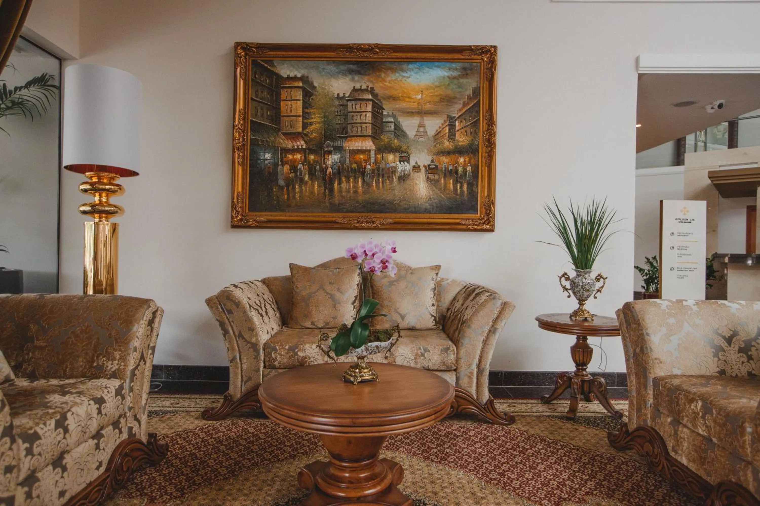 Living room in Golden Lis Hotel Boutique