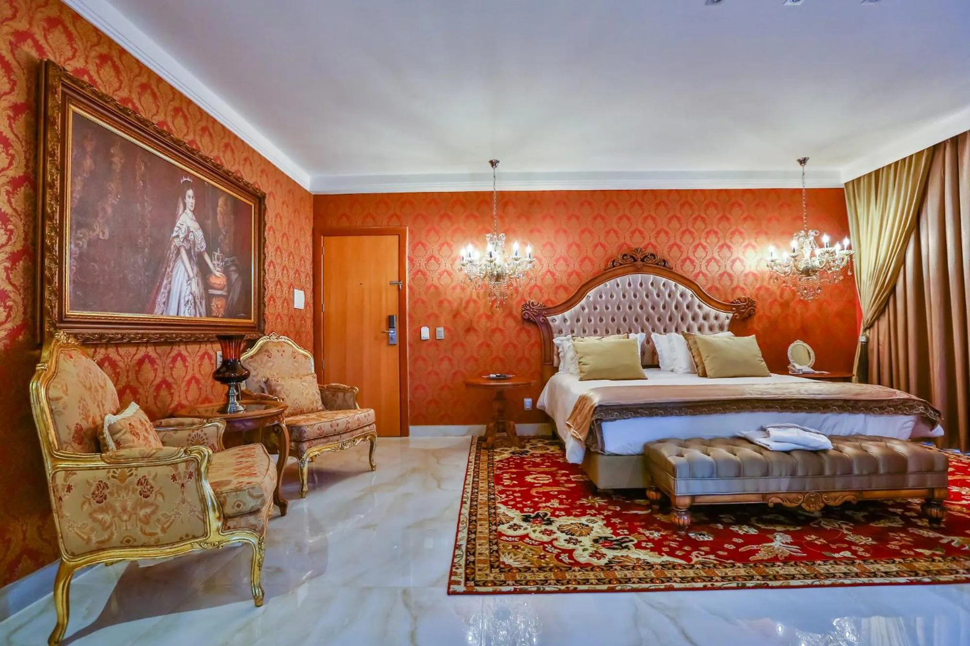 Bed in Golden Lis Hotel Boutique