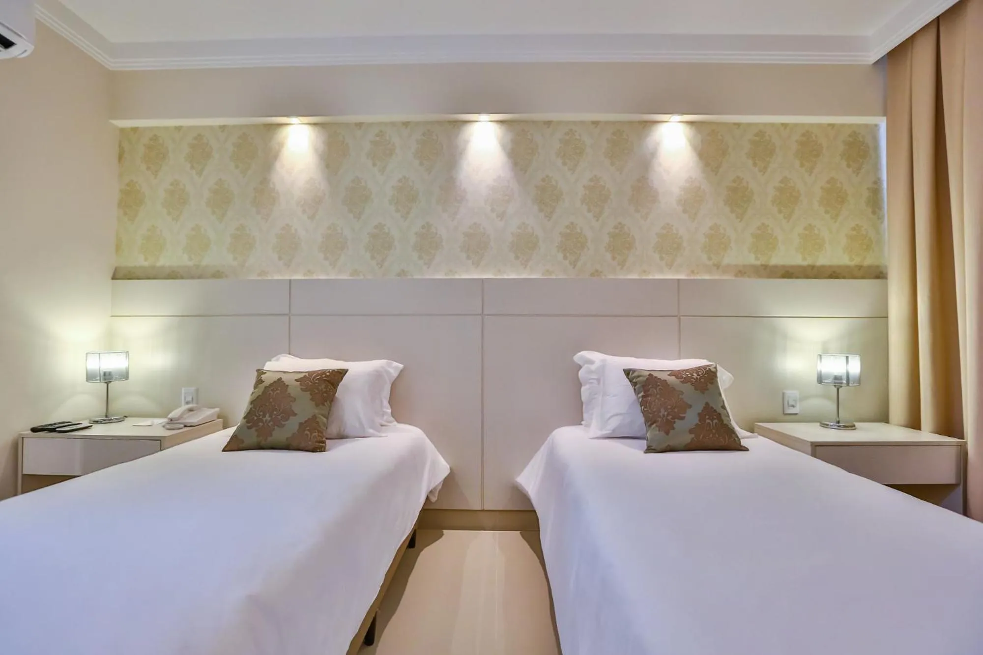 Bed in Golden Lis Hotel Boutique