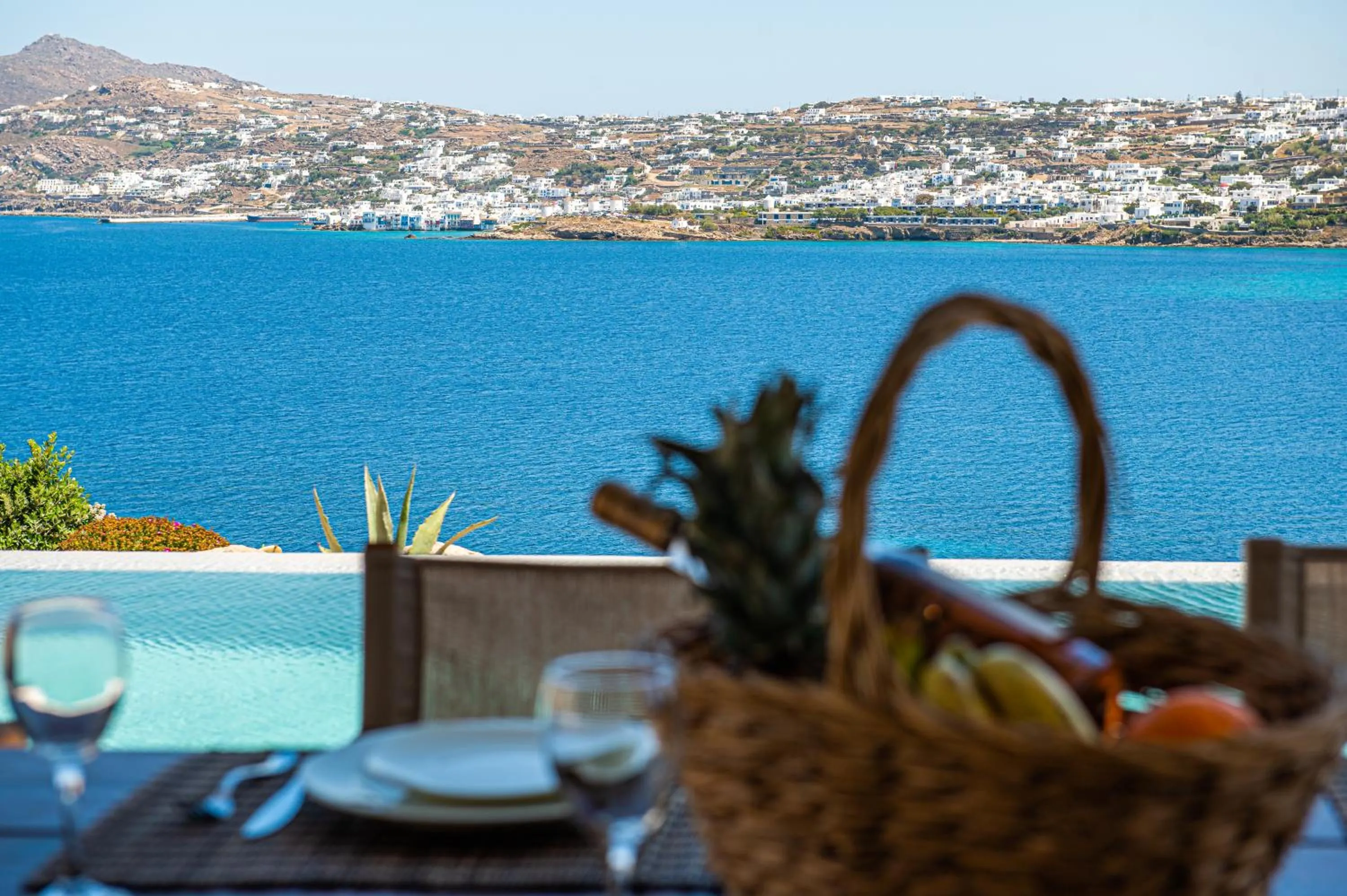 City view in Carpe Diem Villas Mykonos ,Heated Pool!