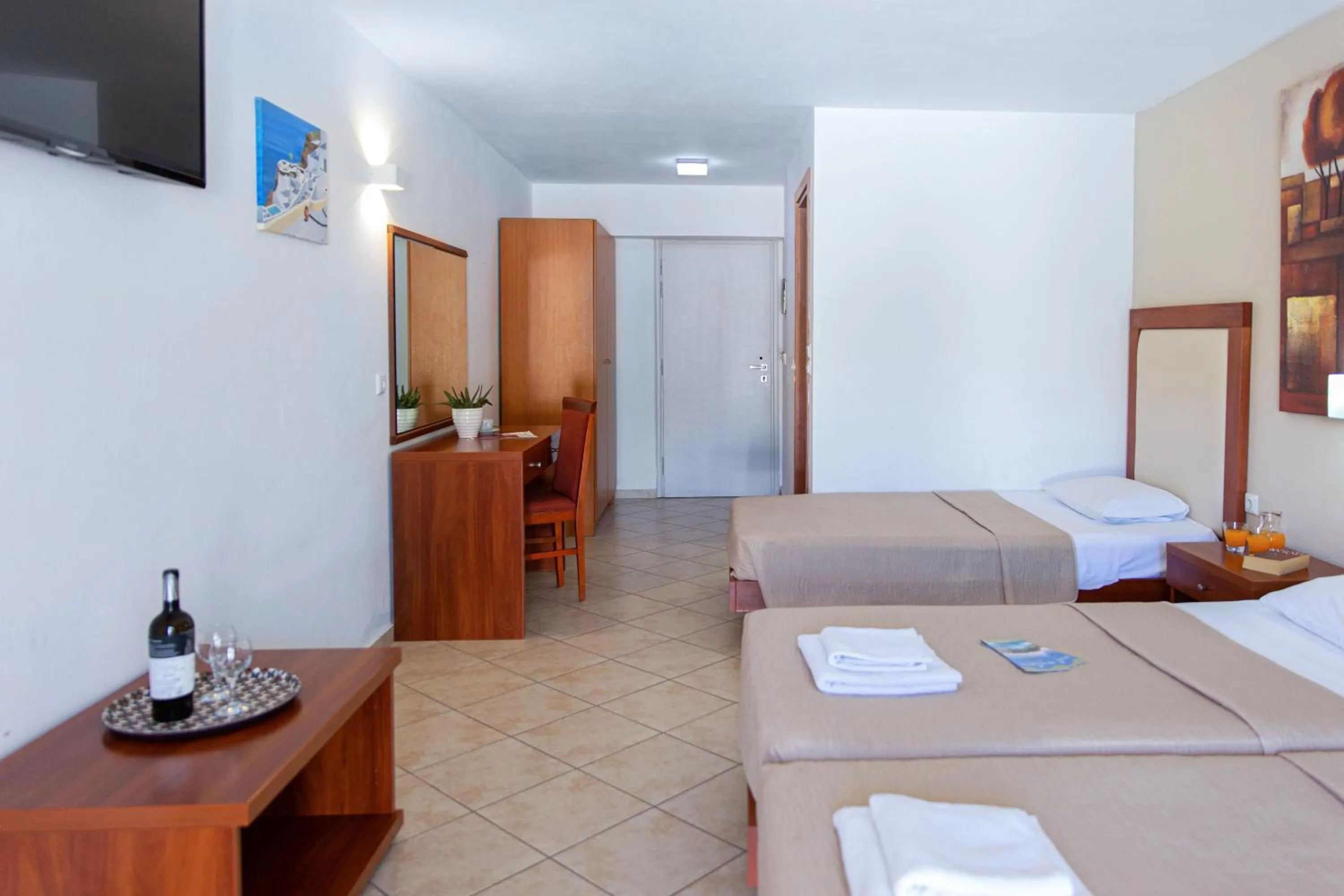 Bedroom, Bed in Xidas Garden