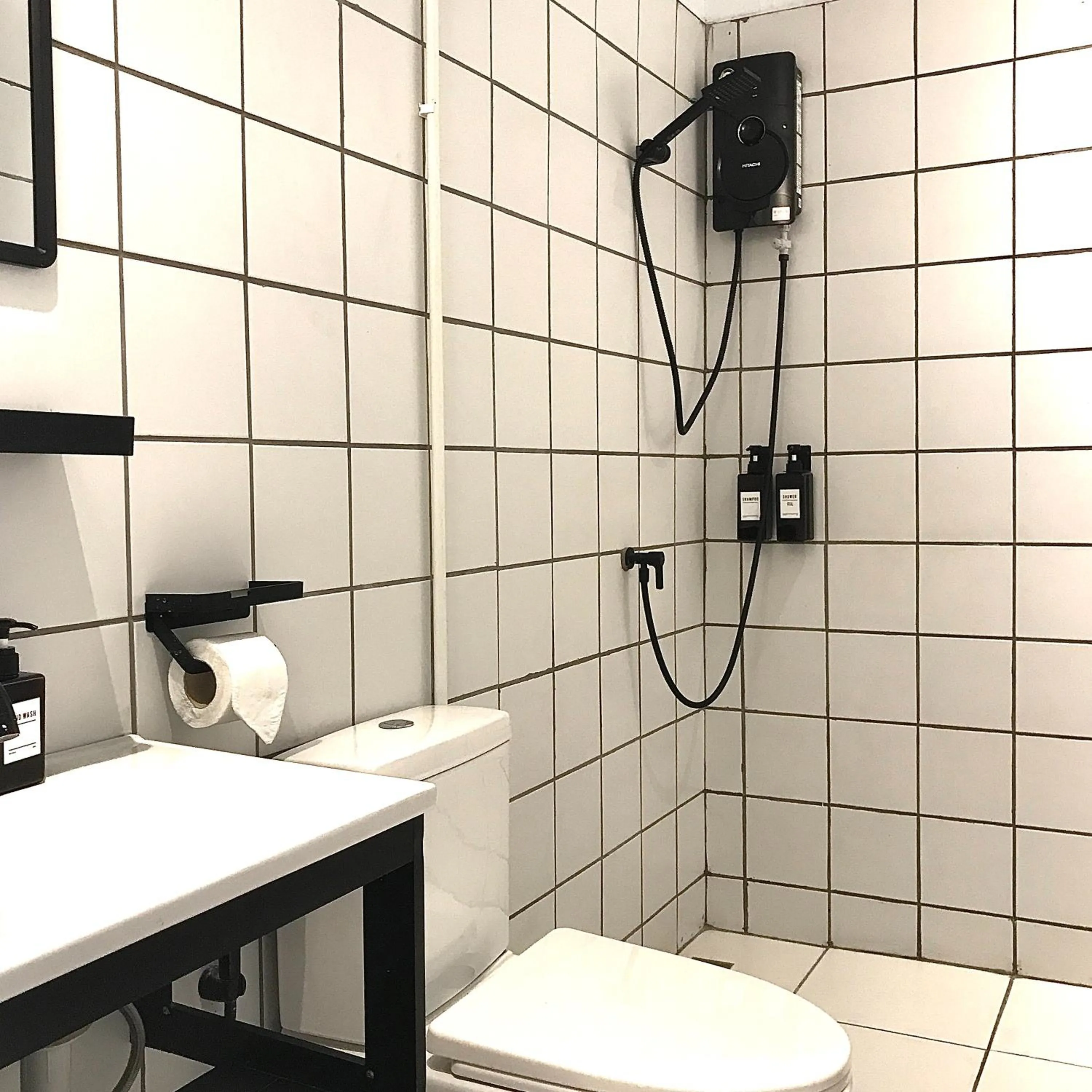 Shower in Beige Poshtels + Netflix