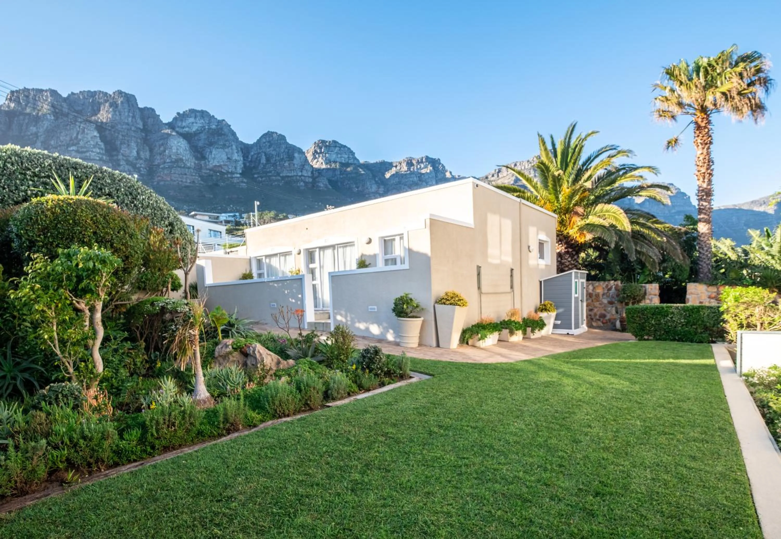 Garden in 3 On Camps Bay