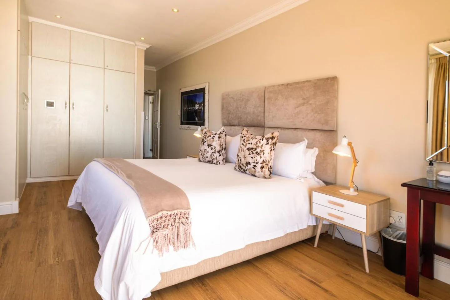 Bedroom, Bed in 3 On Camps Bay