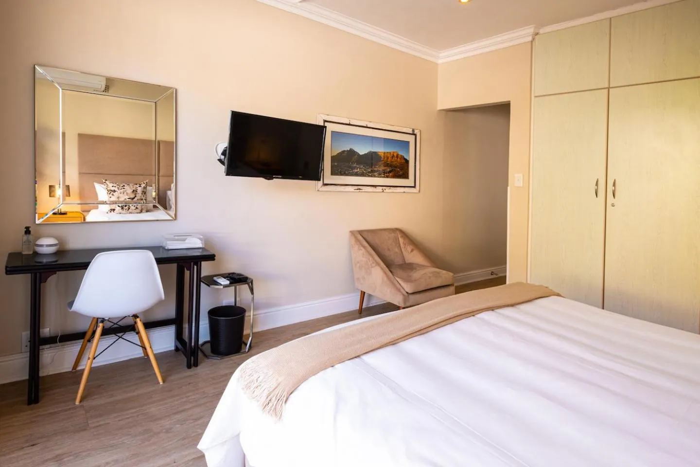 Bedroom, Bed in 3 On Camps Bay