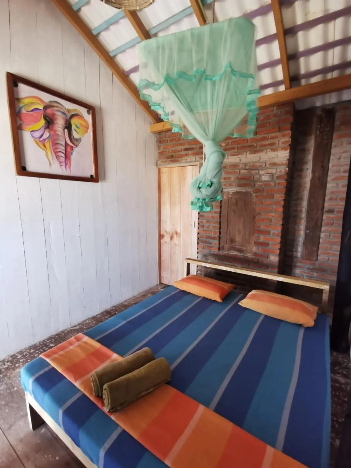 Bed in Amaranthe Beach Cabanas