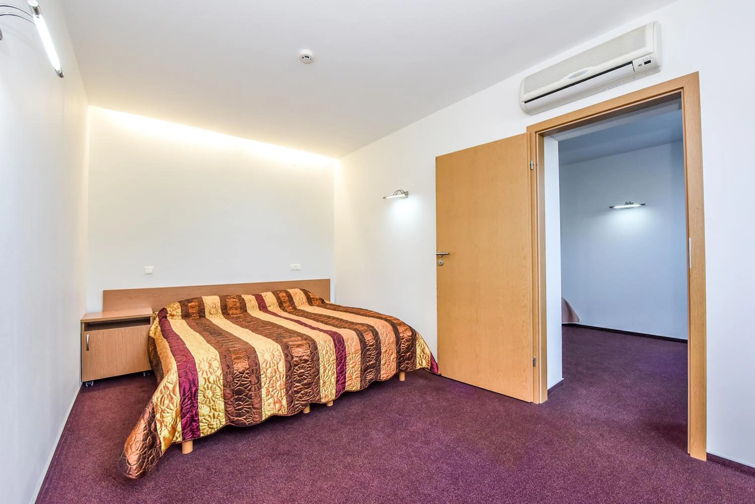 Bedroom, Bed in Muza Hotel