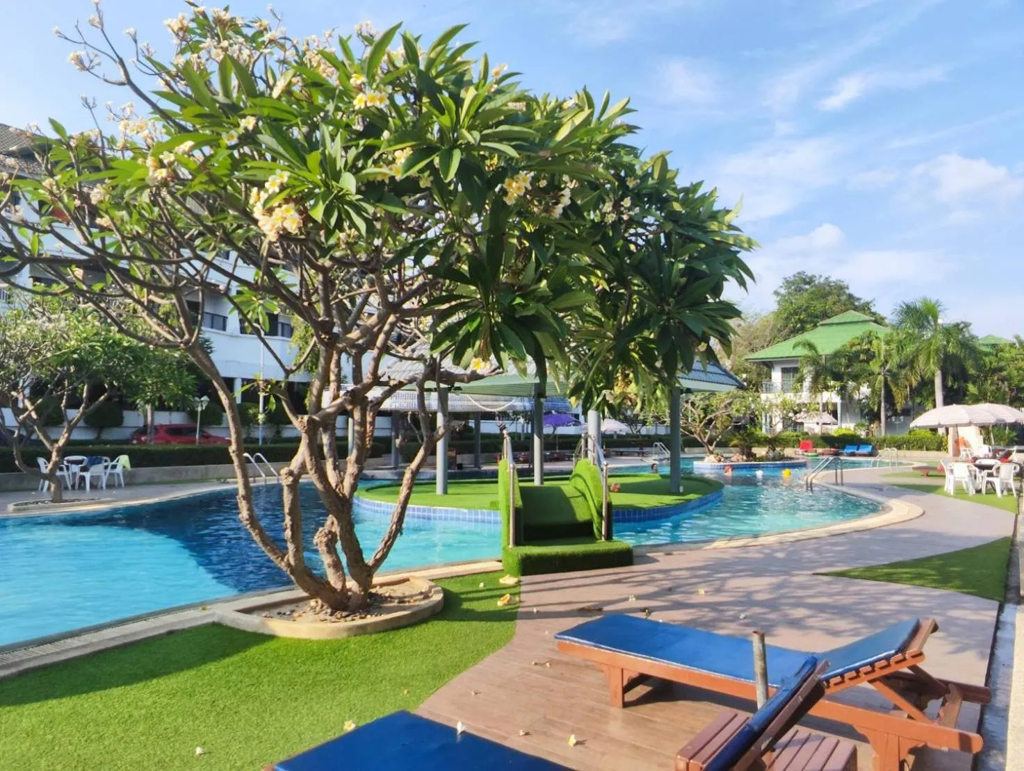 Grand Jomtien Palace Hotel - SHA Extra Plus