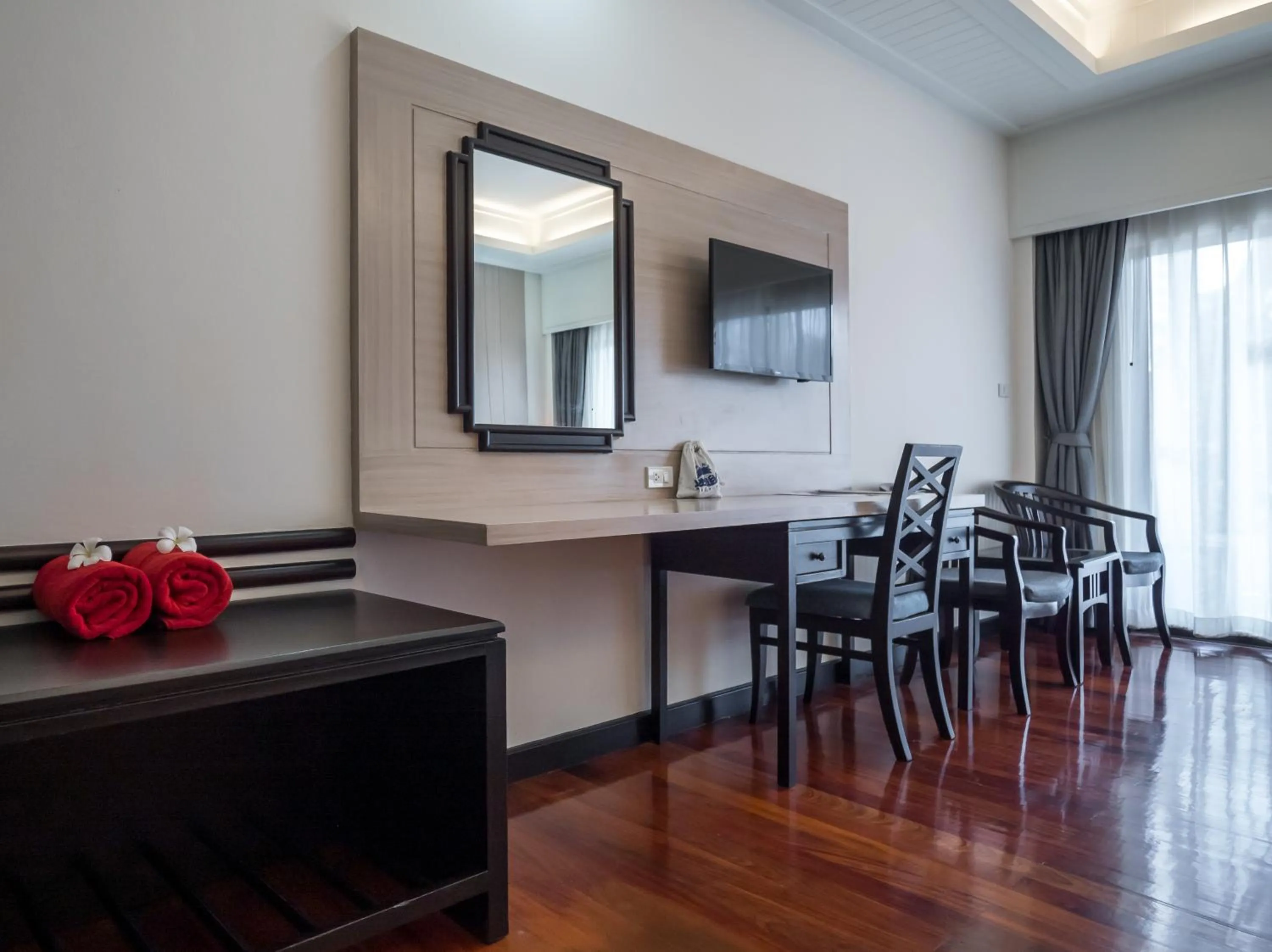 Grand Jomtien Palace Hotel - SHA Extra Plus