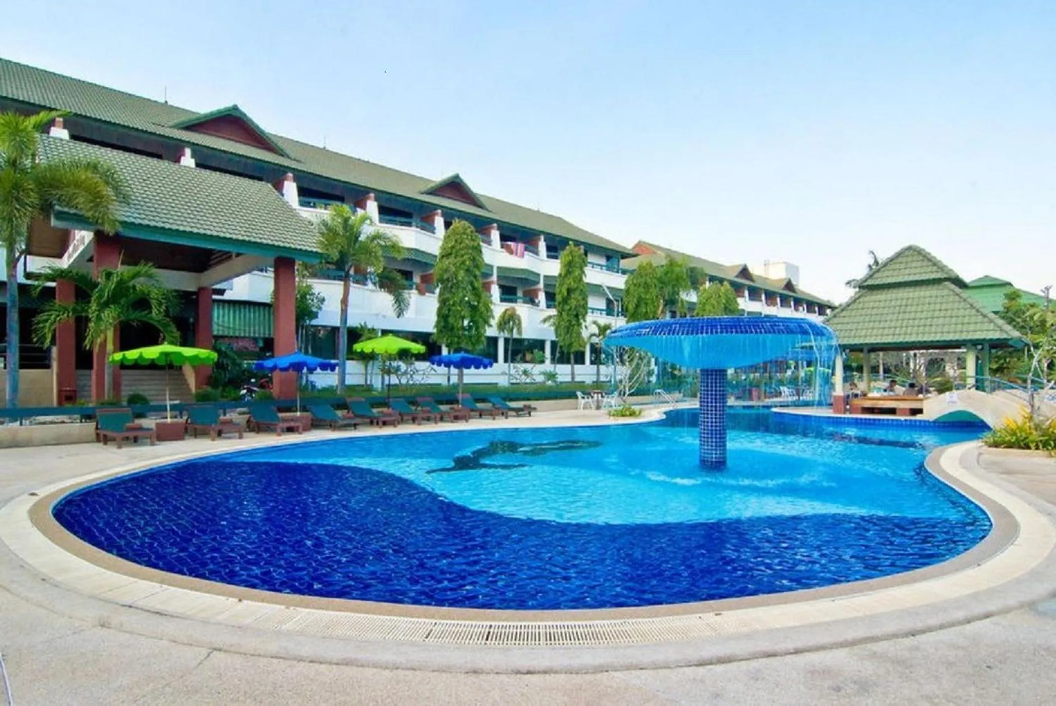 Property building in Grand Jomtien Palace Hotel - SHA Extra Plus