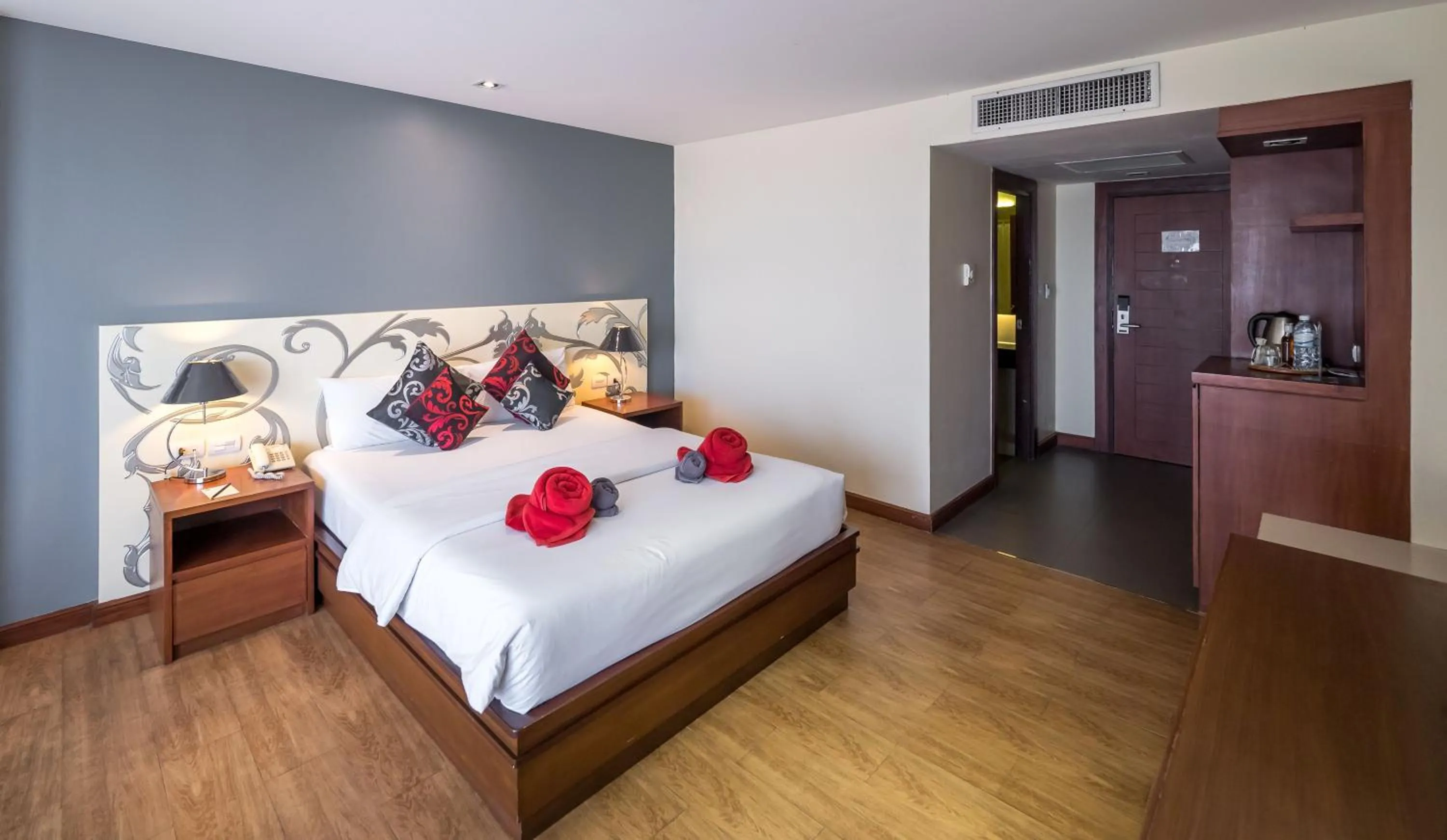 Bed in Grand Jomtien Palace Hotel - SHA Extra Plus