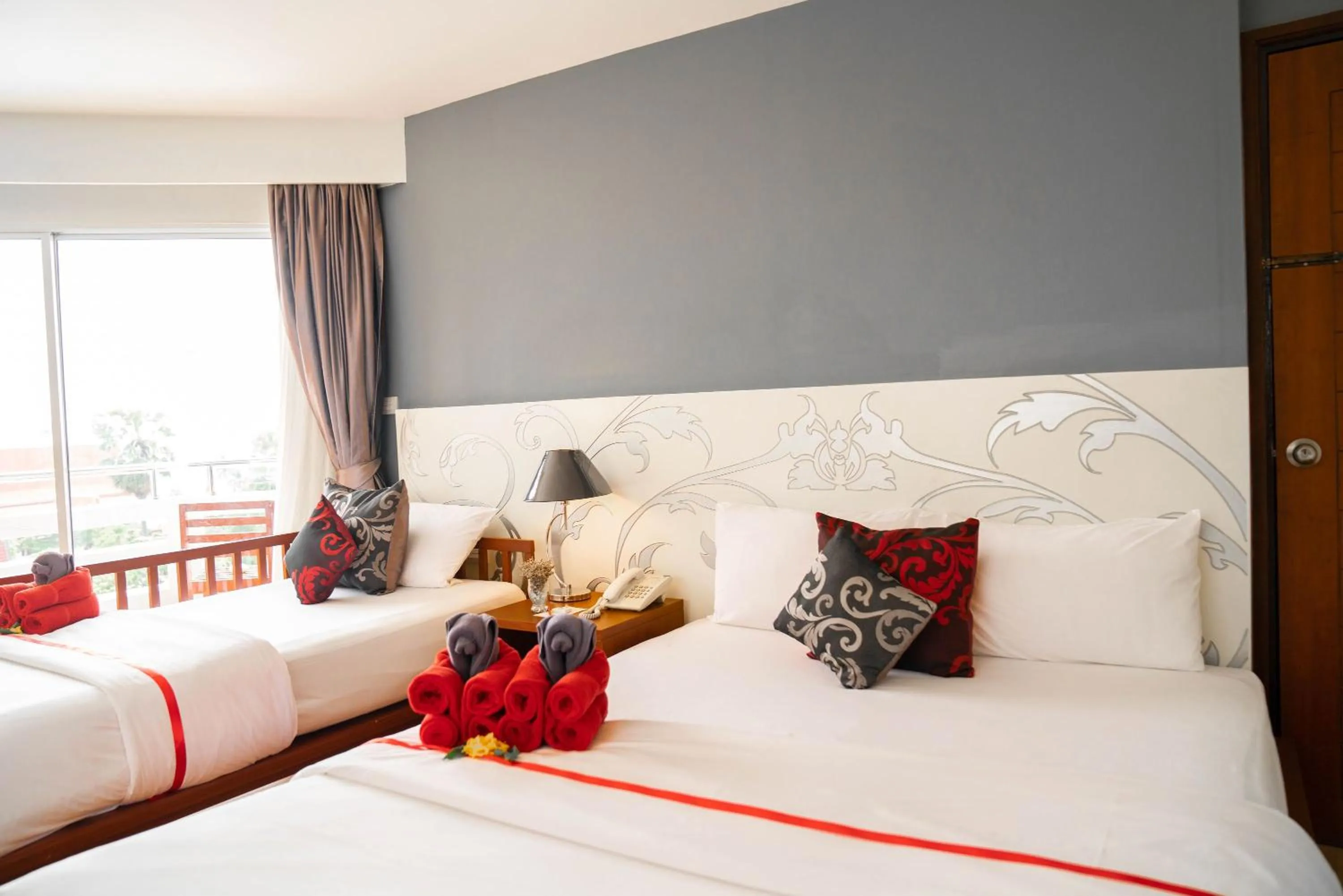 Bed in Grand Jomtien Palace Hotel - SHA Extra Plus